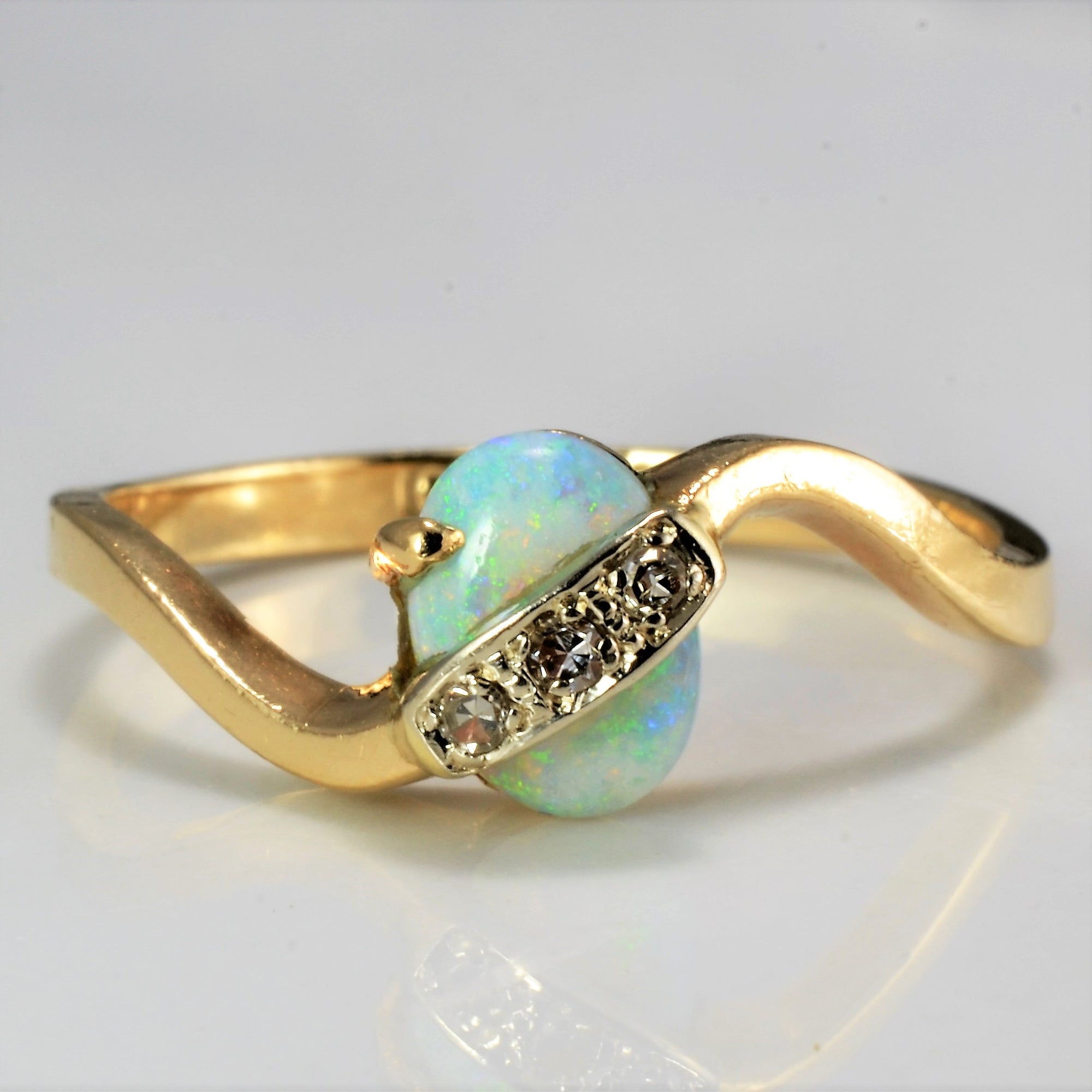 Vintage Opal & Diamond Accents Wave Ring | 0.03 ctw, SZ 5.75 |