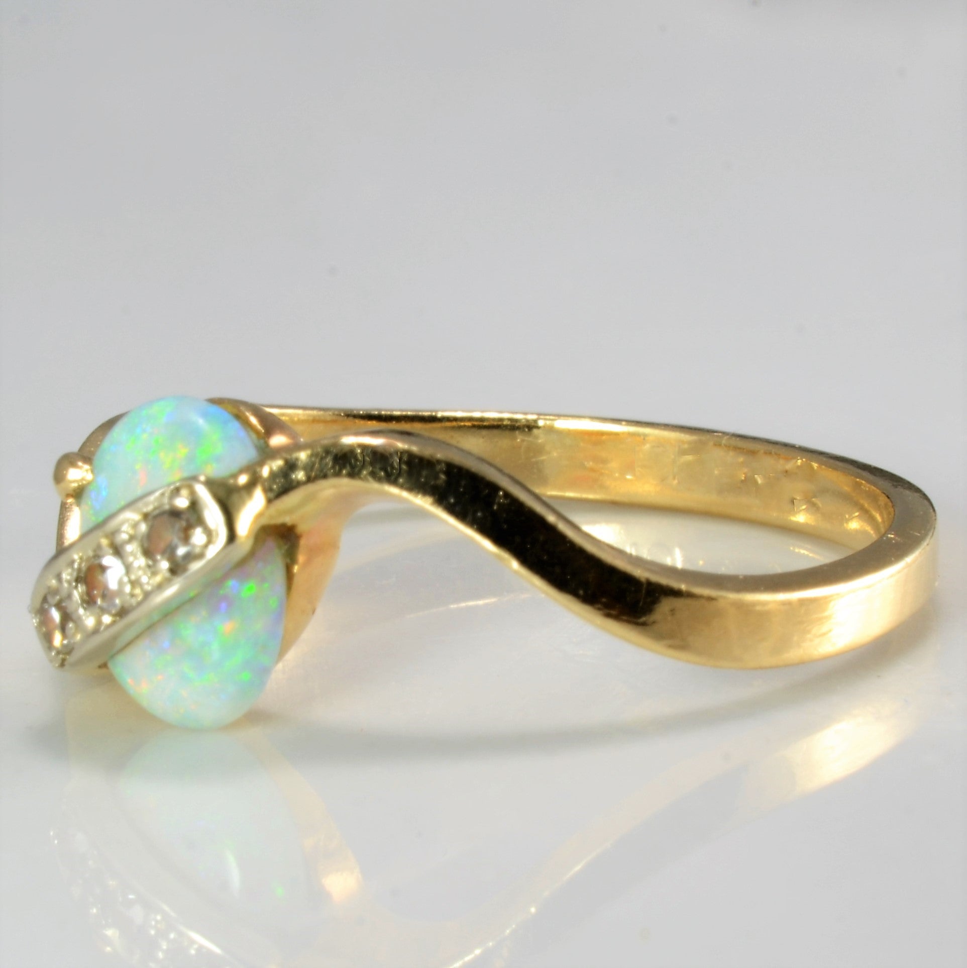 Vintage Opal & Diamond Accents Wave Ring | 0.03 ctw, SZ 5.75 |