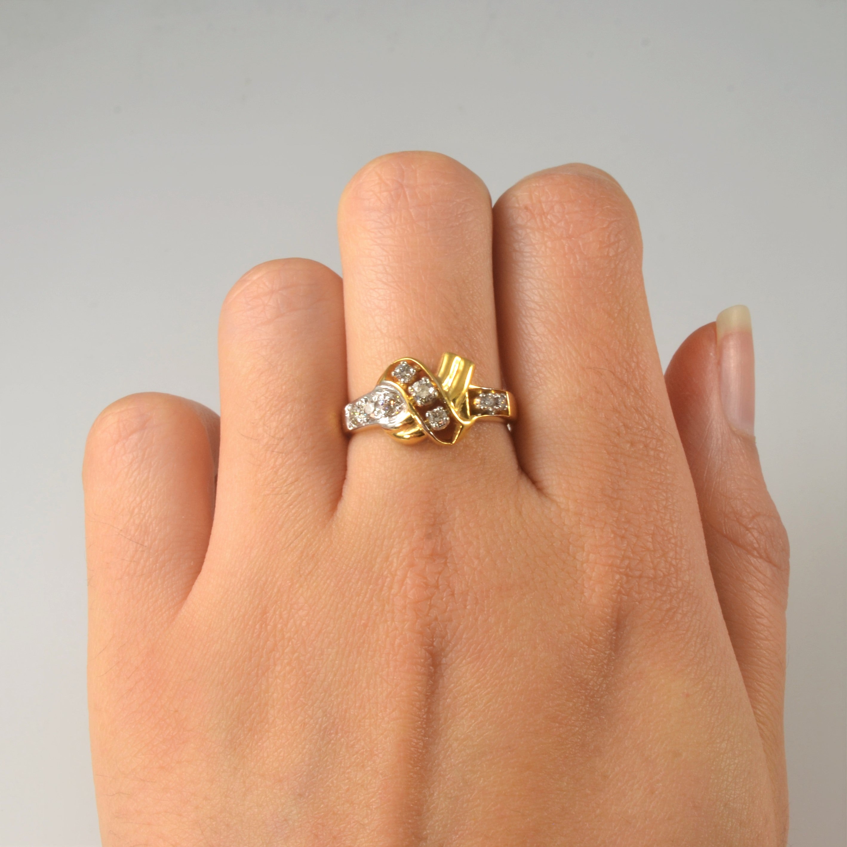 Crossover Diamond Ring | 0.28ctw | SZ 7.25 |