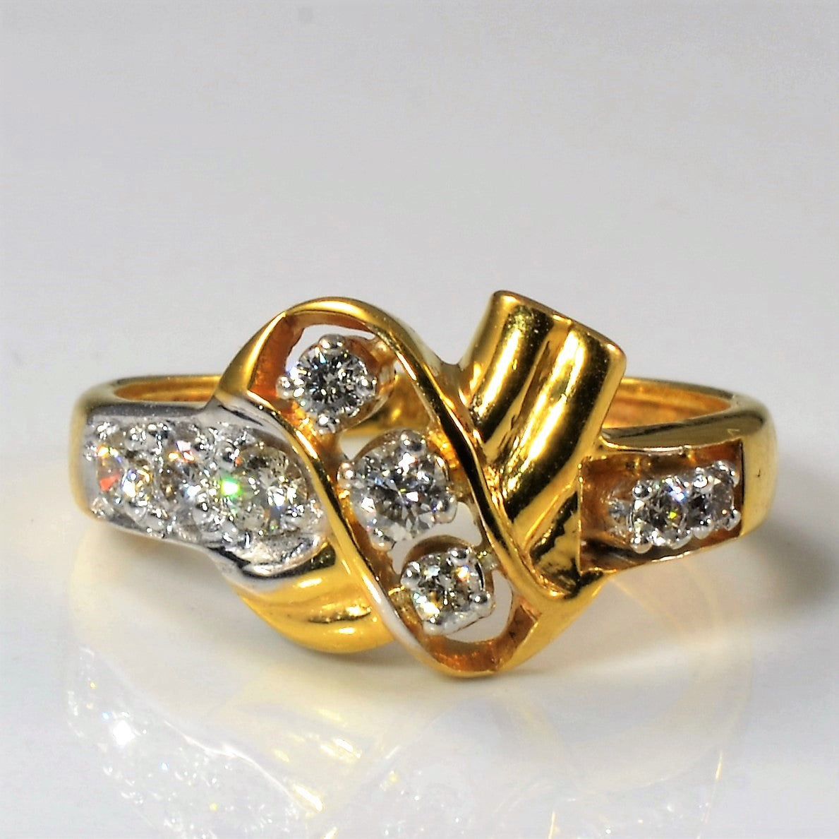 Crossover Diamond Ring | 0.28ctw | SZ 7.25 |