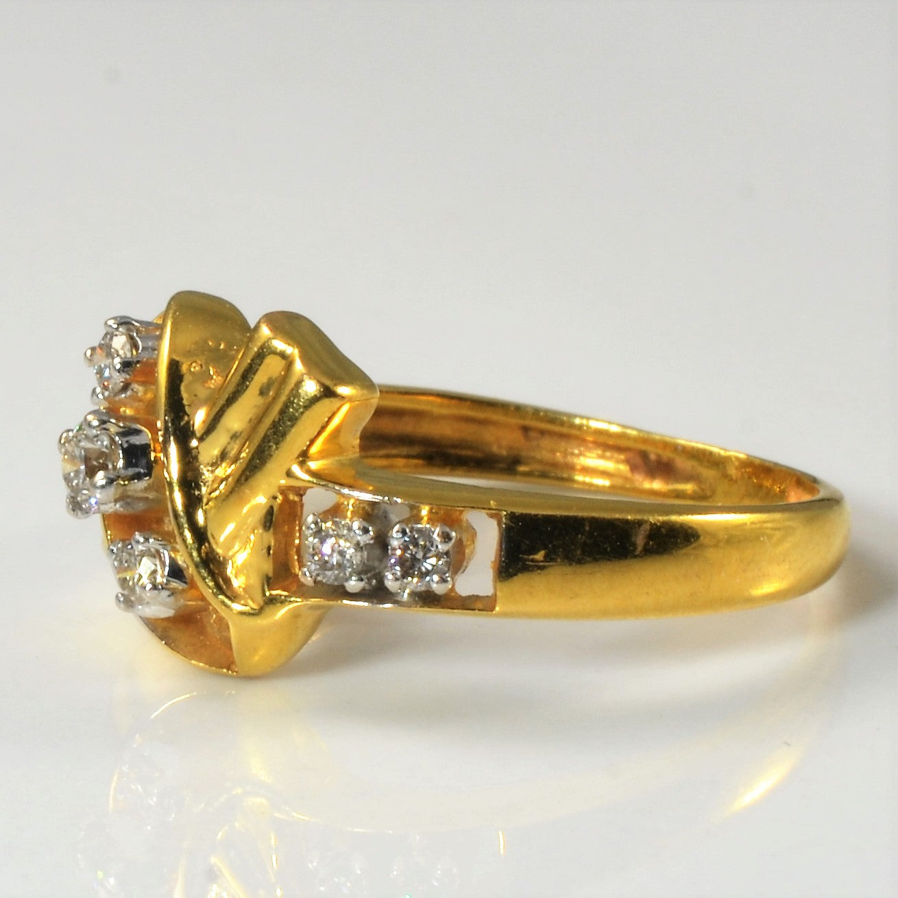 Crossover Diamond Ring | 0.28ctw | SZ 7.25 |