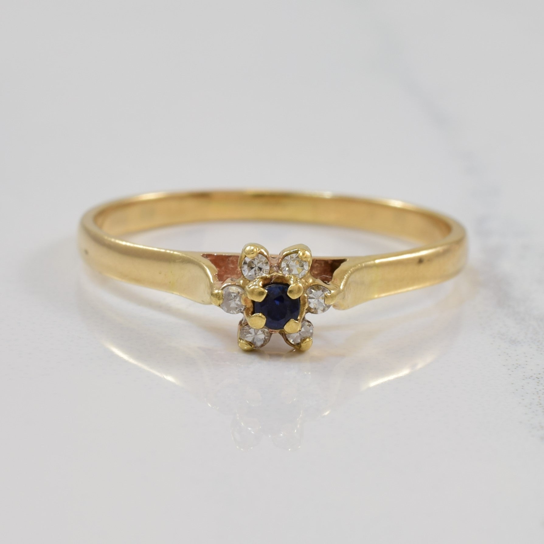 Sapphire & Floral Diamond Halo Ring | 0.05ct, 0.07ctw | SZ 10 |