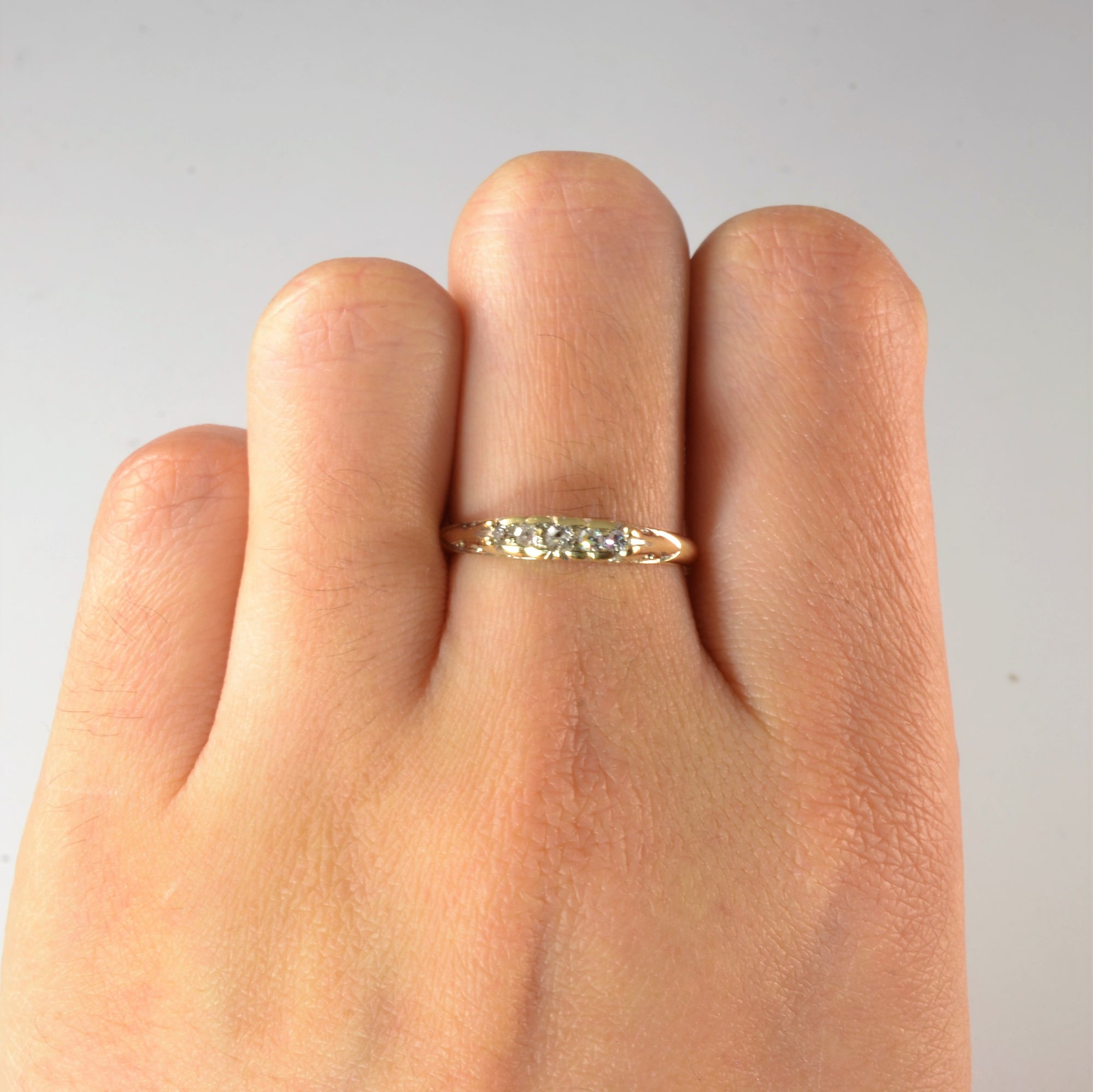 Edwardian Diamond Ring | 0.09ctw | SZ 7 |