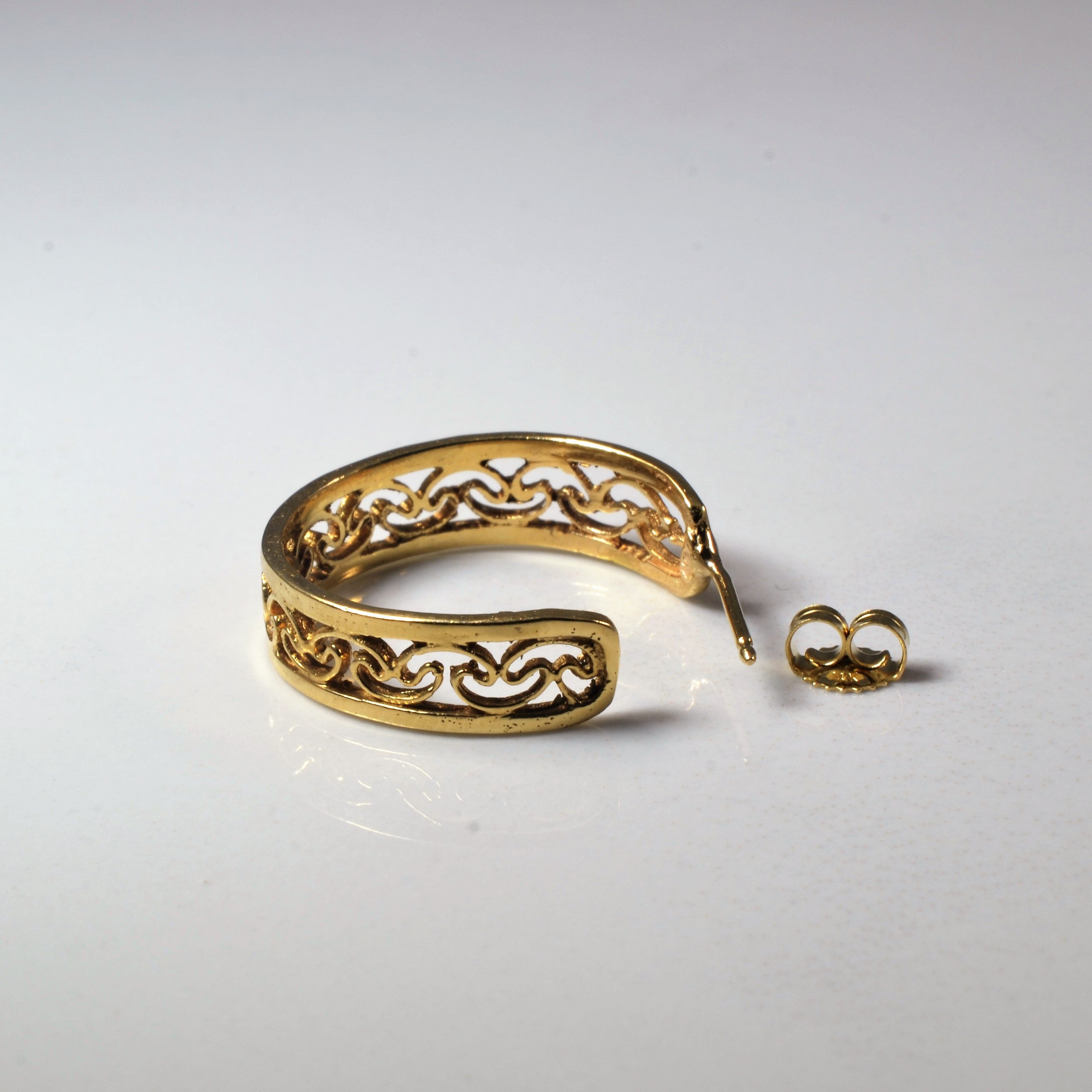 Filigree Gold Hoop Earrings |