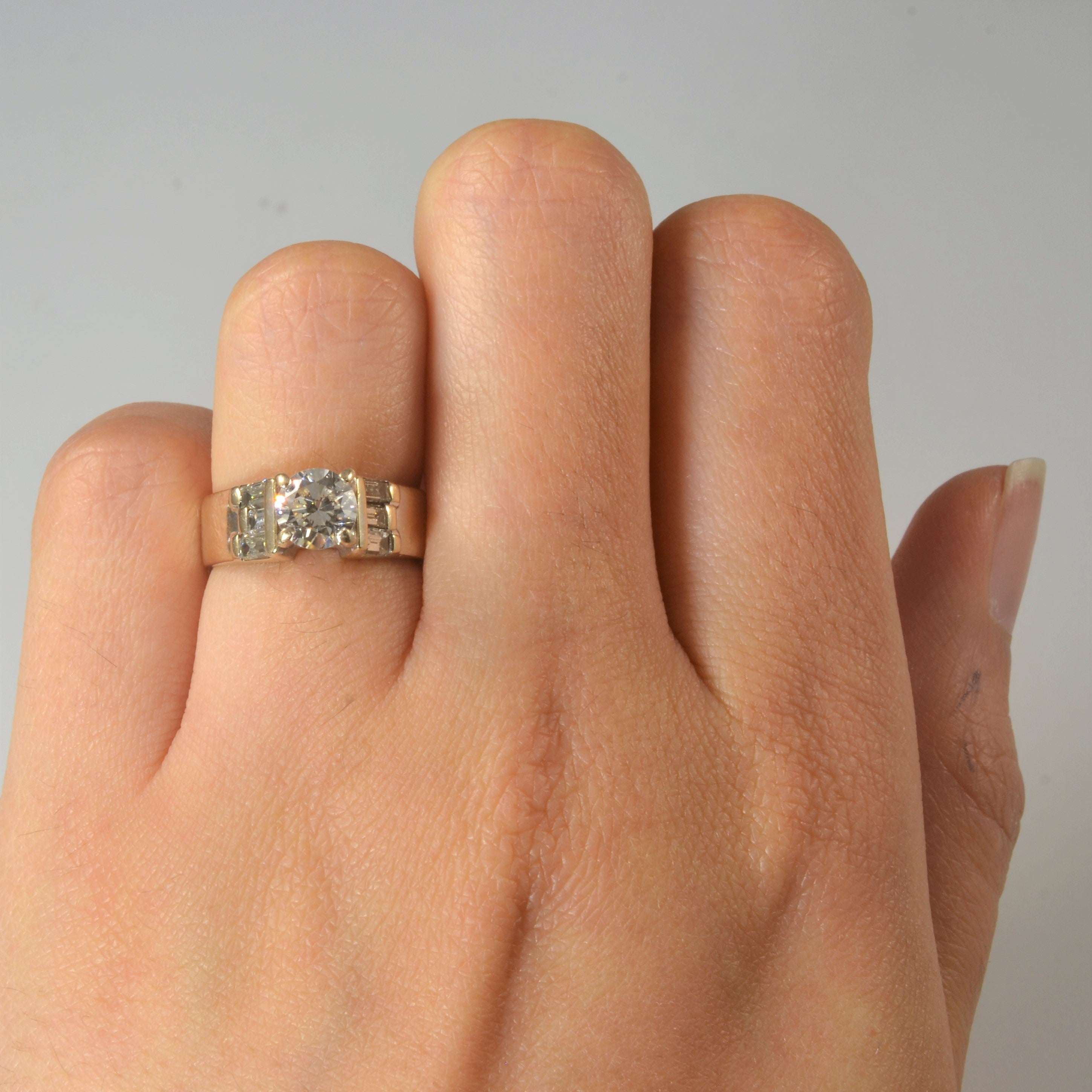 High Set Diamond Engagement Ring | 0.97ctw| SZ 4.5 |