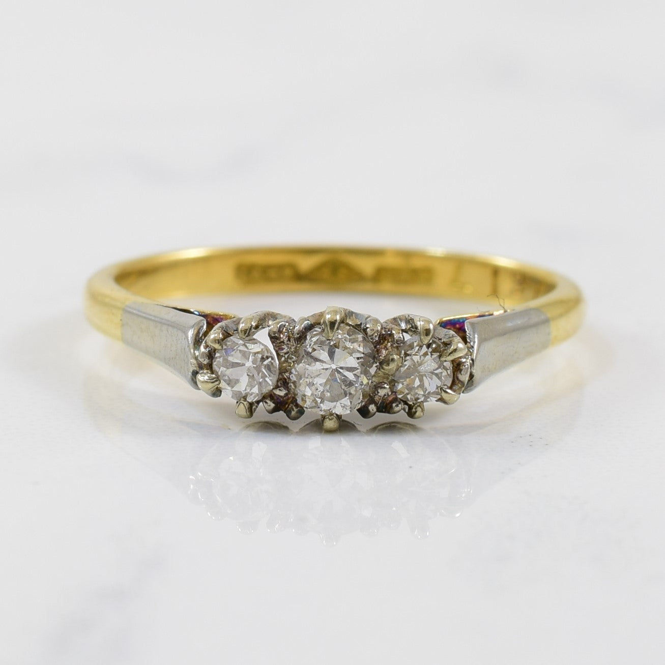1970s Three Stone Engagement Ring | 0.25ctw | SZ 7 |