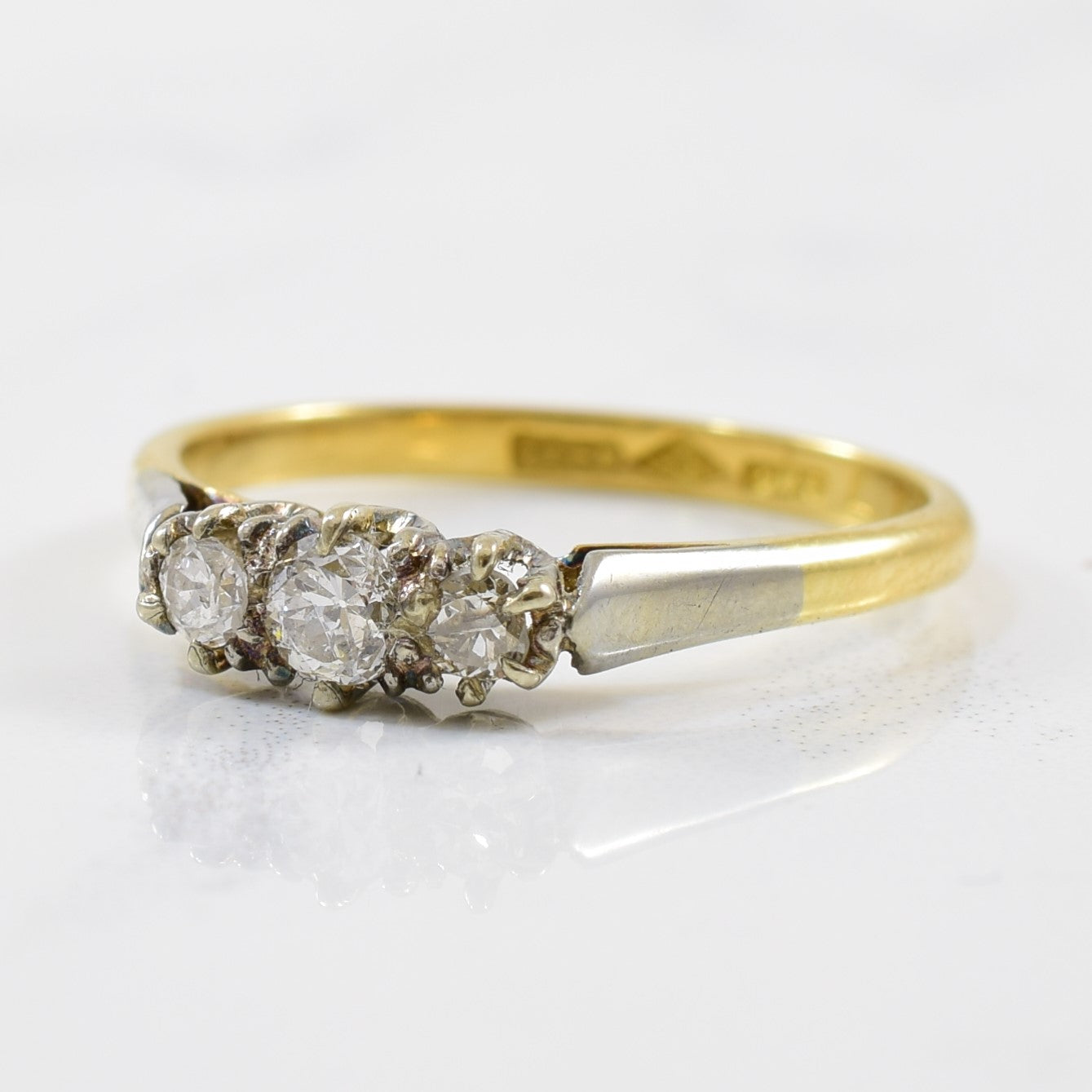 1970s Three Stone Engagement Ring | 0.25ctw | SZ 7 |