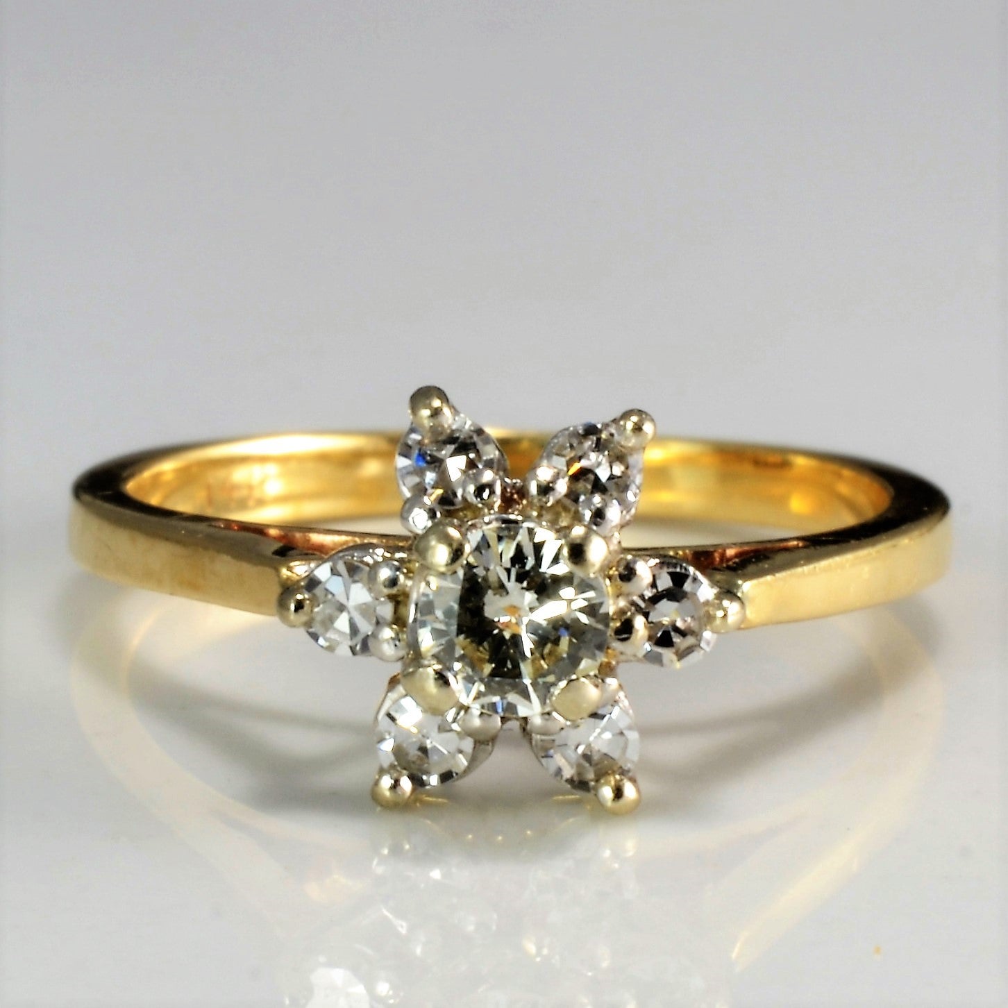 Cluster Flower Diamond Ring | 0.26 ctw, SZ 4.5 |