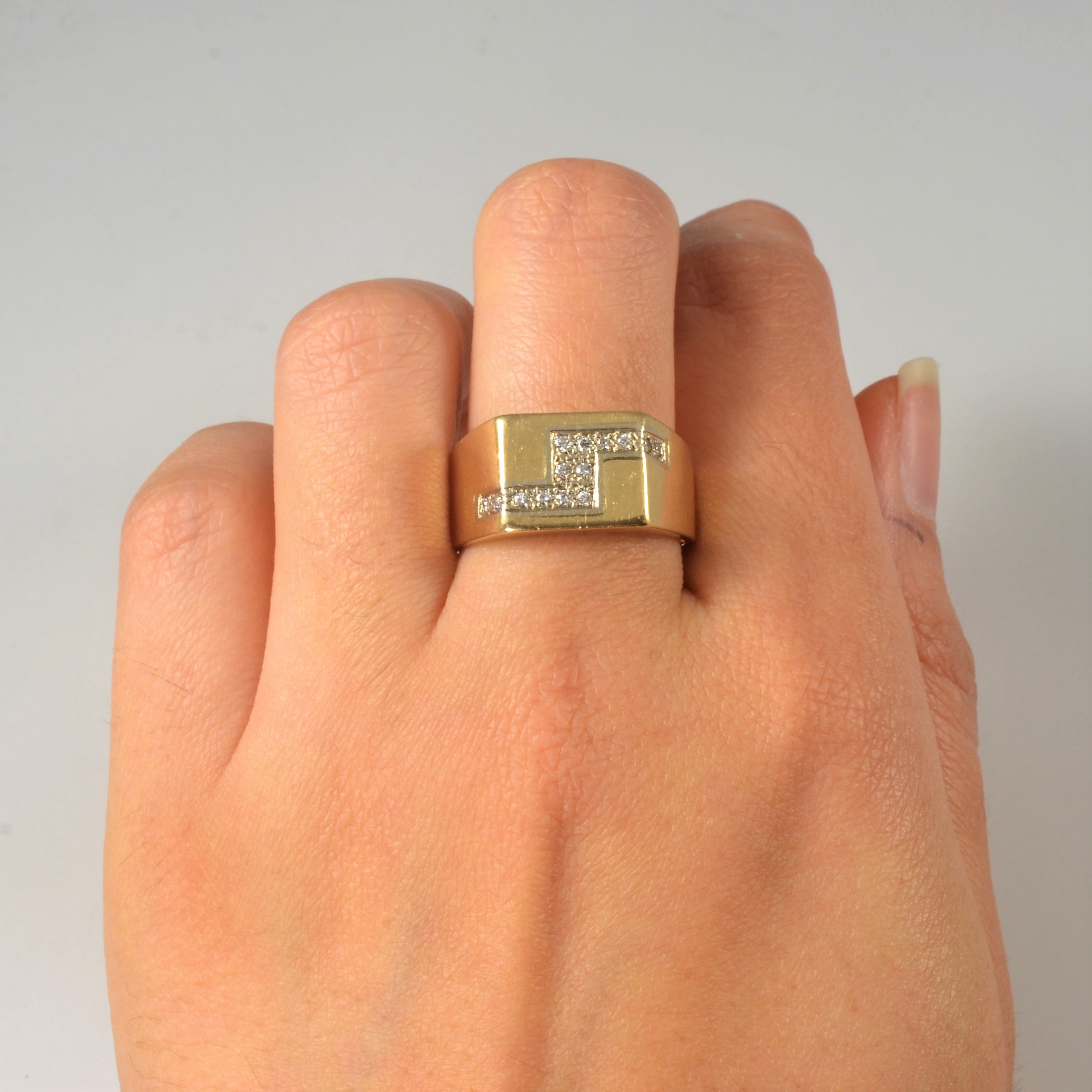 Cluster Diamond Signet Ring | 0.07ctw | SZ 8.75 |