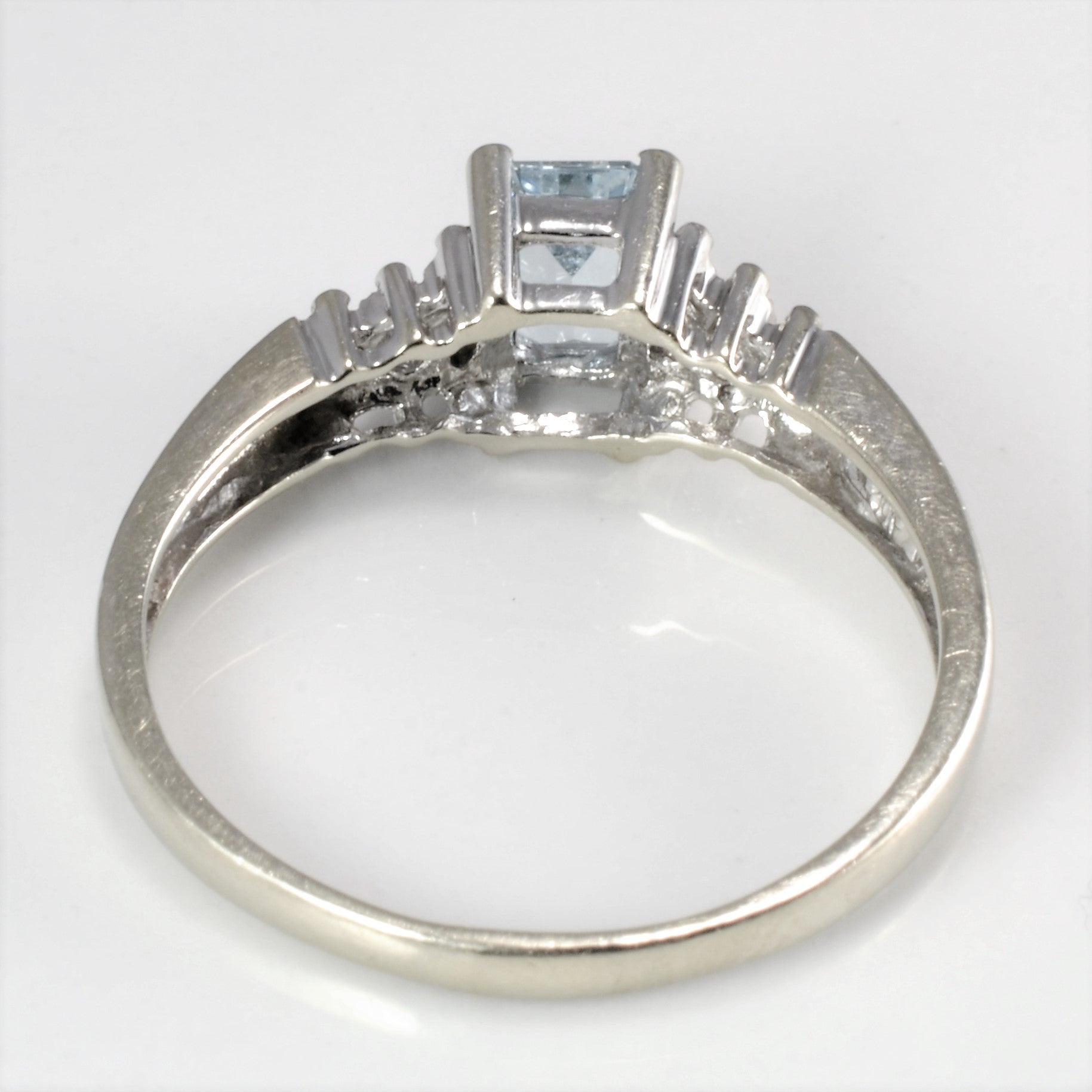 Seven Stone Aquamarine & Diamond Ring | 0.15 ctw, SZ 8 |