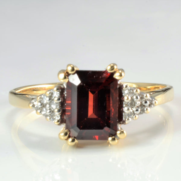 Garnet & Cluster Diamond Ladies Ring | 0.06 ctw, SZ 10 |