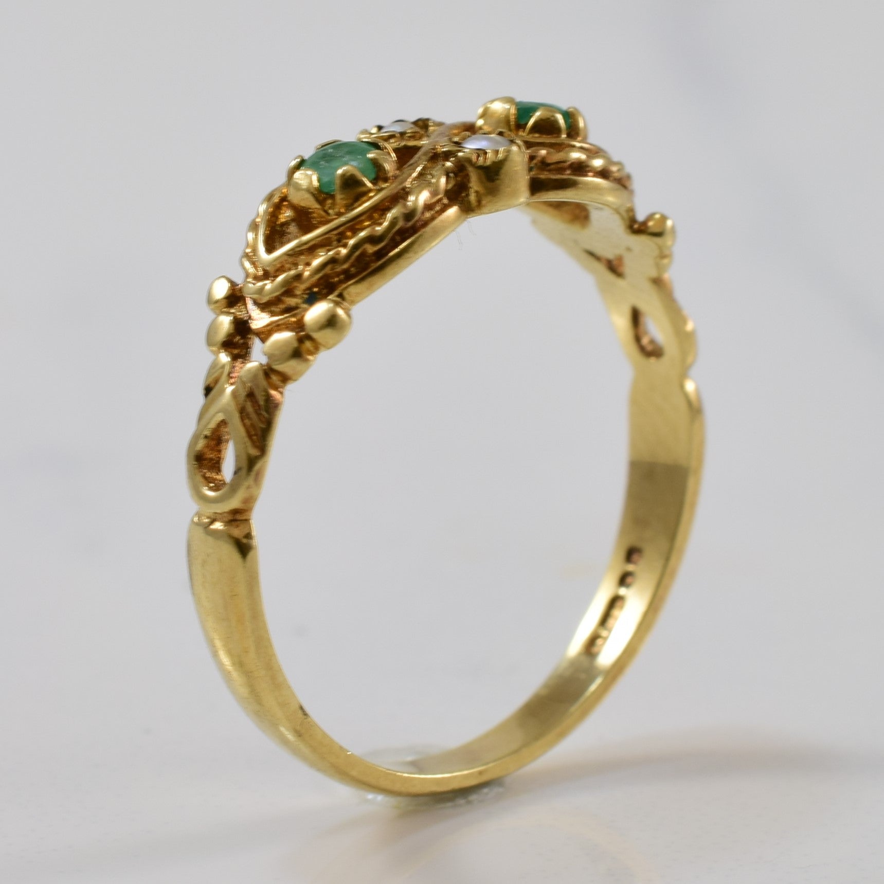 1980s Emerald & Seed Pearl Ring | 0.10ctw, 0.10ctw | SZ 7.5 |