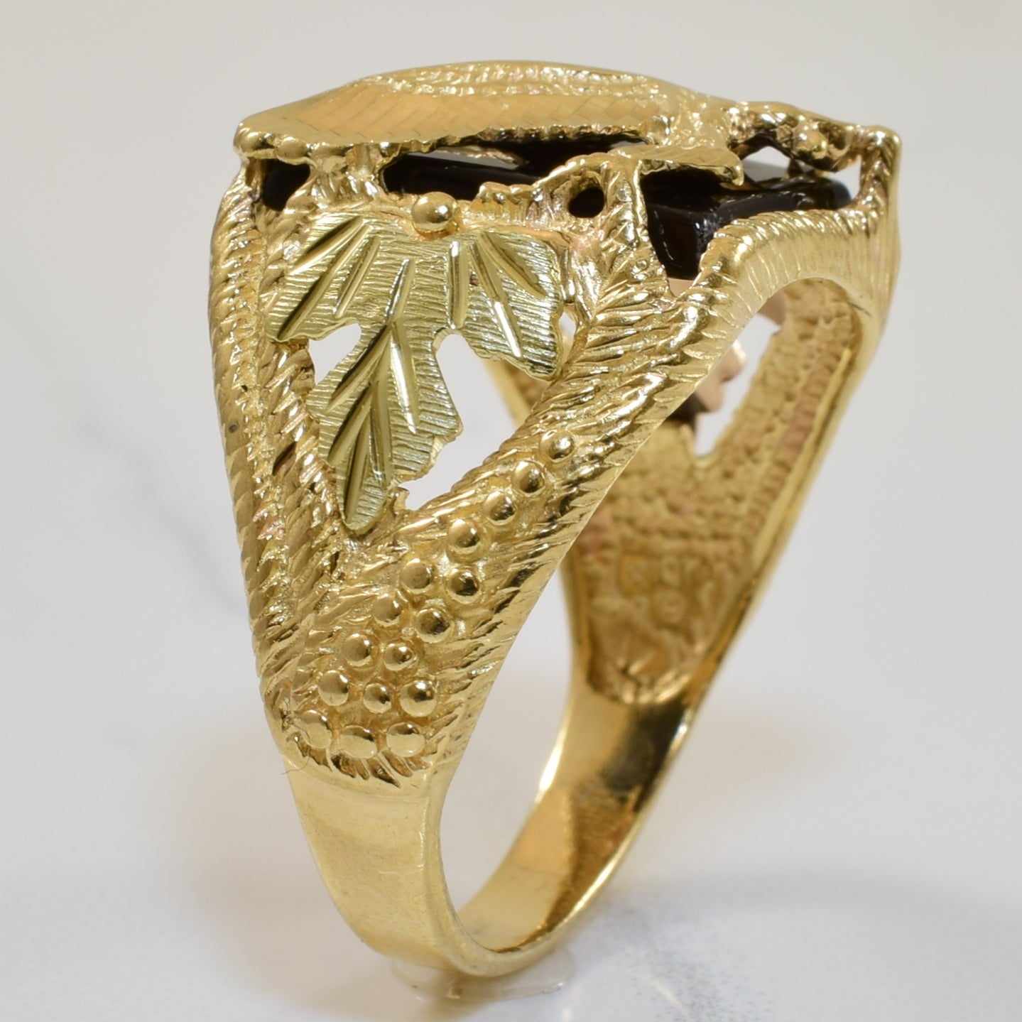 Black Onyx & Diamond Bird Ring | 4.50ct, 0.05ct | SZ 10.75 |