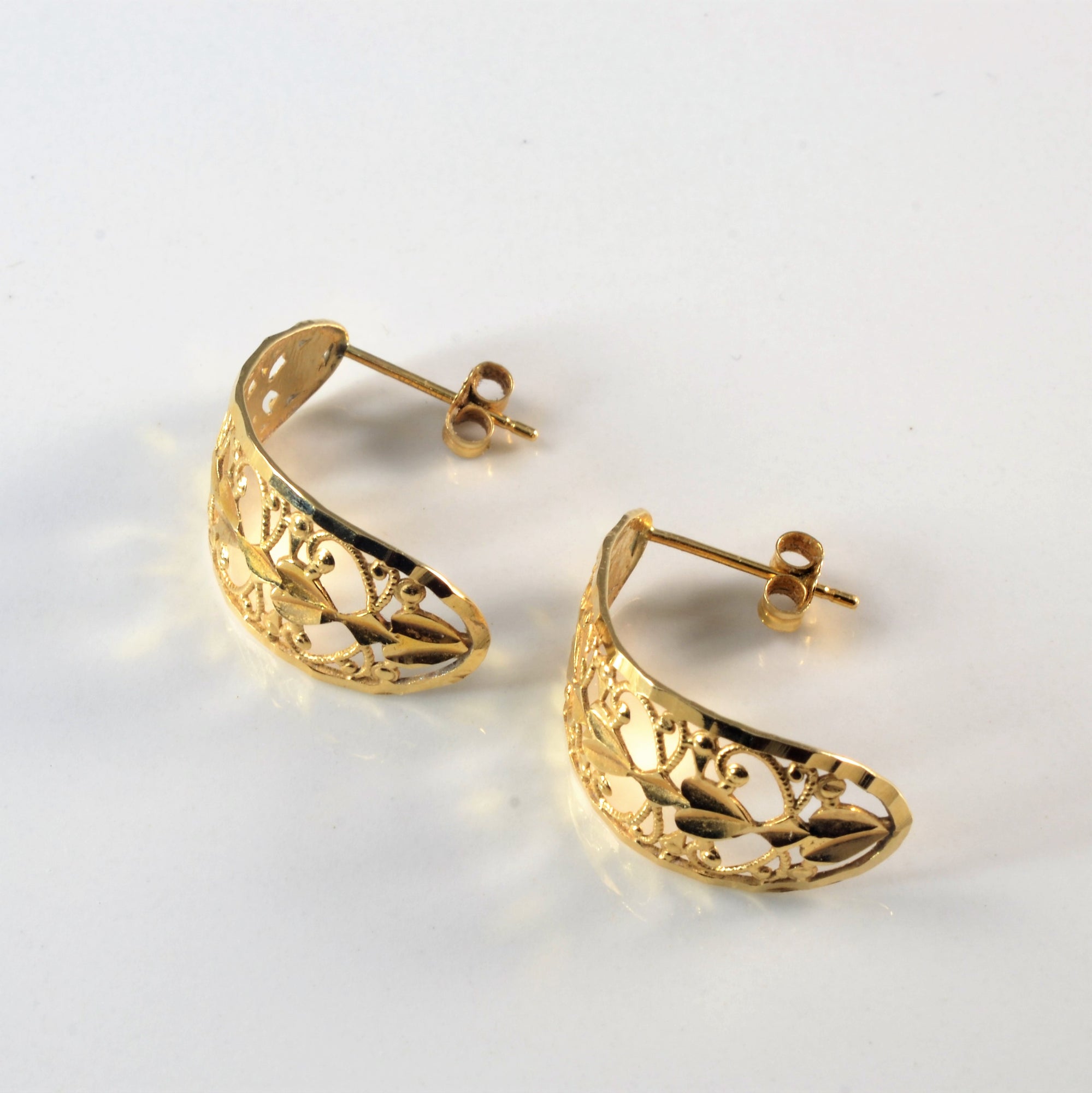 Filigree Gold Earrings