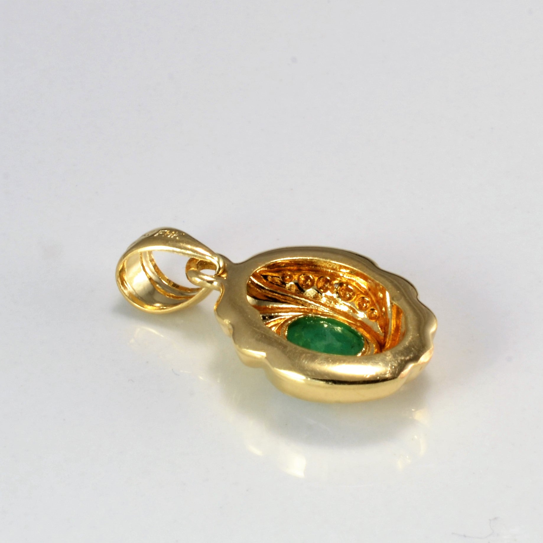 Emerald & Diamond Ladies Pendant | 0.01 ctw |