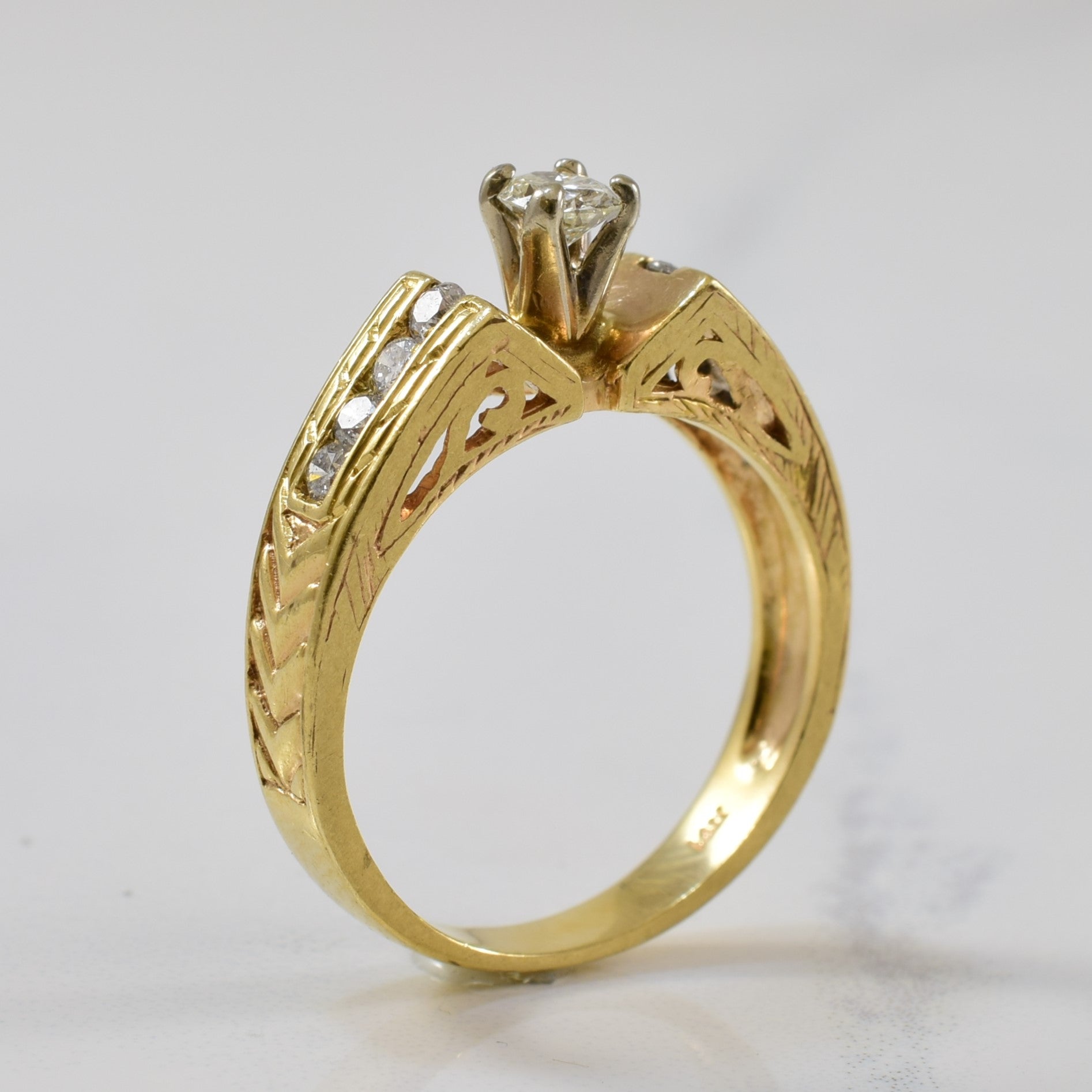 High Set Oval Diamond Cathedral Ring | 0.43ctw | SZ 7.25 |
