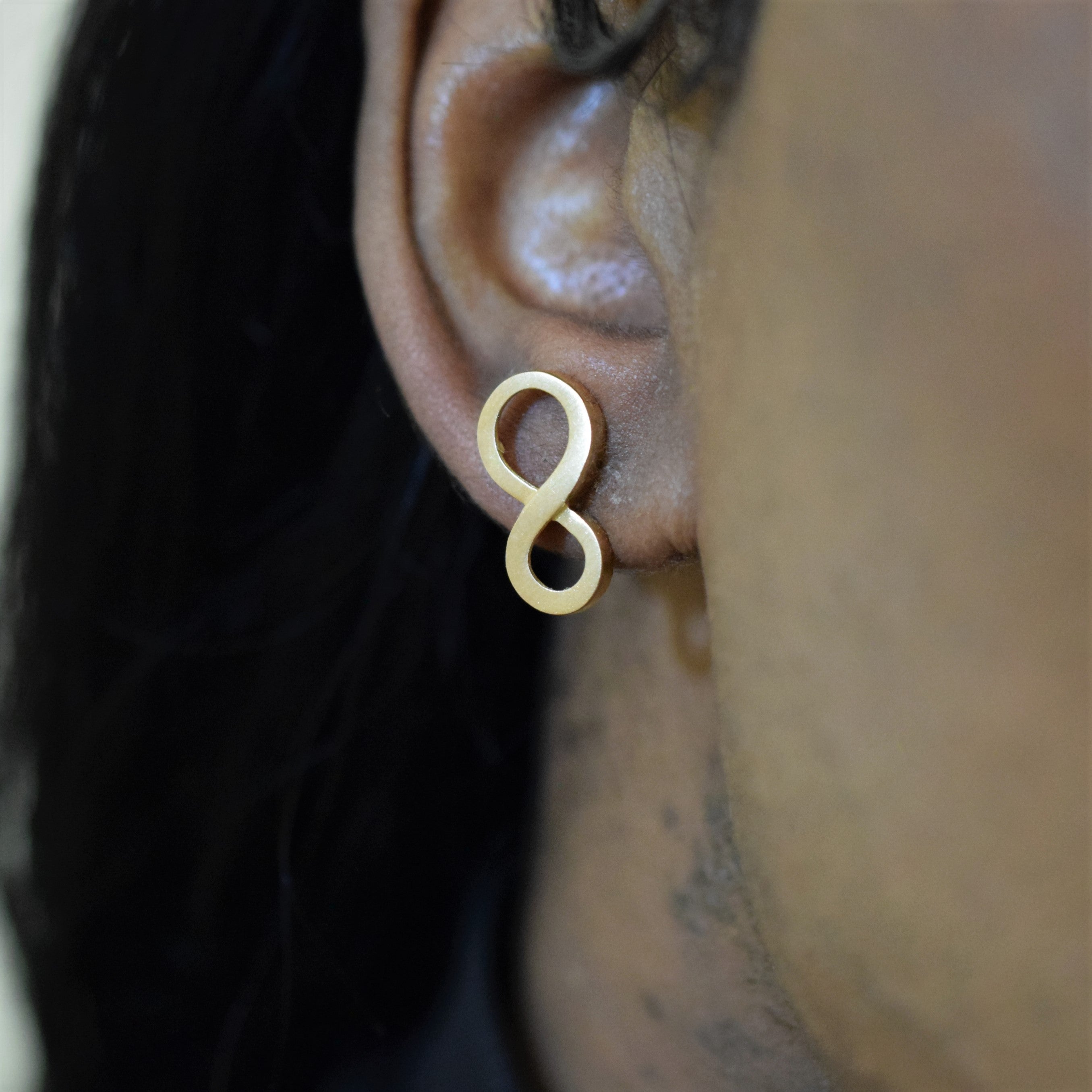 Infinity Knot Stud Earrings |