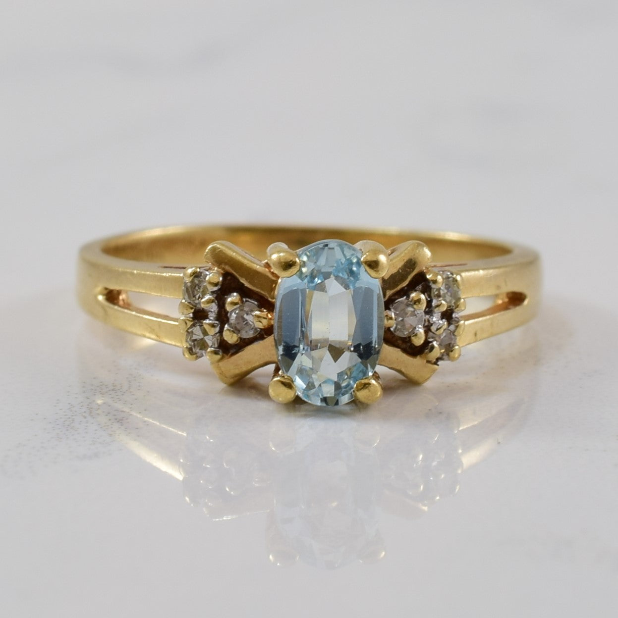 Aquamarine & Diamond Ring | 0.37ct, 0.05ctw | SZ 5 |