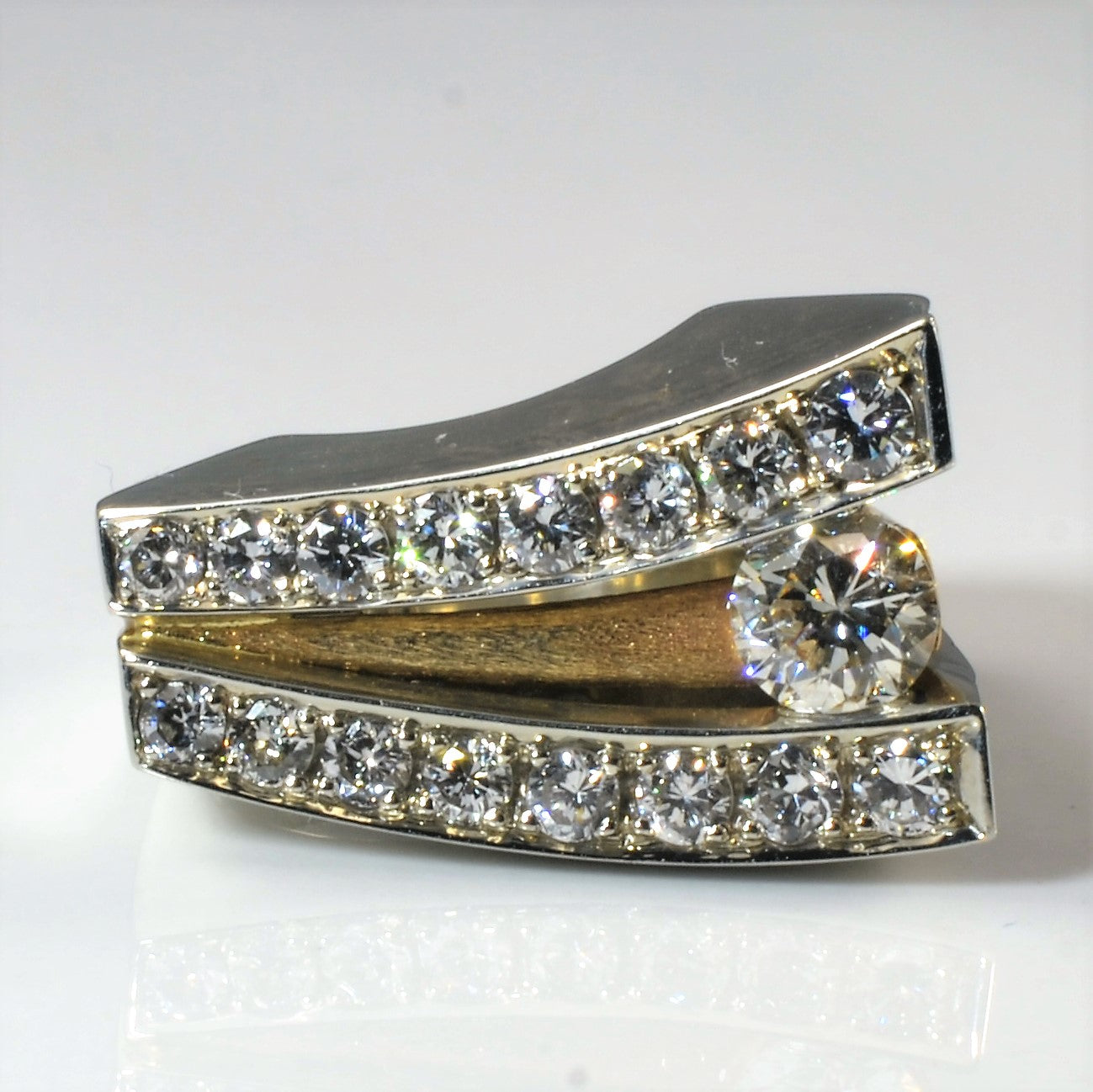 Textured Double Sided Diamond Ring | 1.90ctw | SZ 5 |