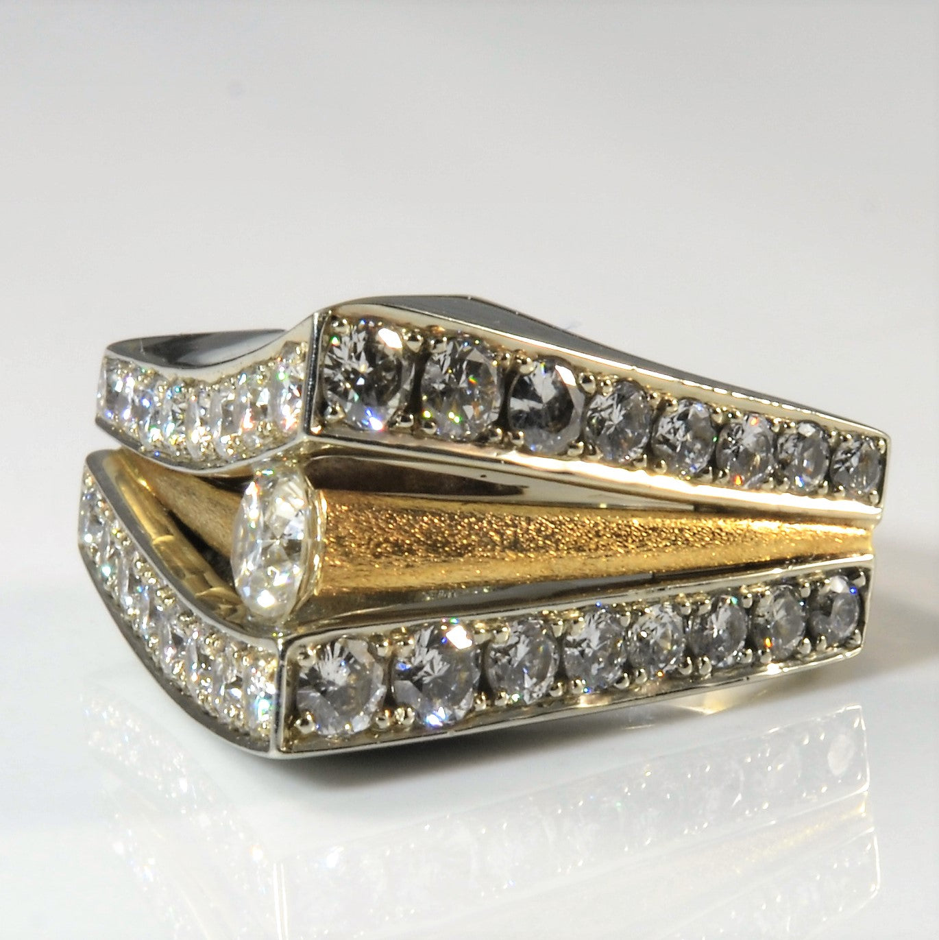 Textured Double Sided Diamond Ring | 1.90ctw | SZ 5 |