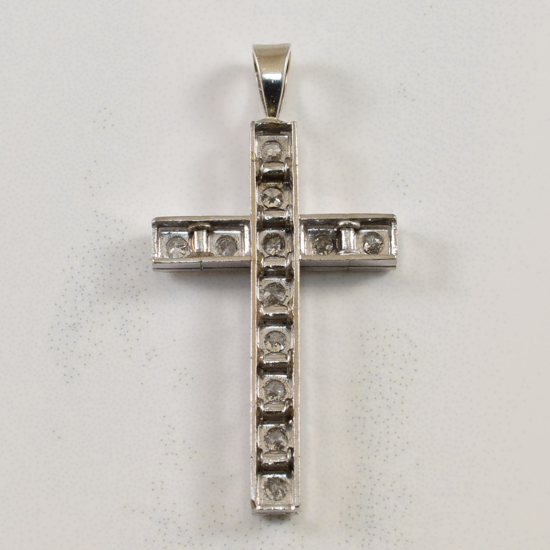Diamond Cross Pendant | 0.27ctw |
