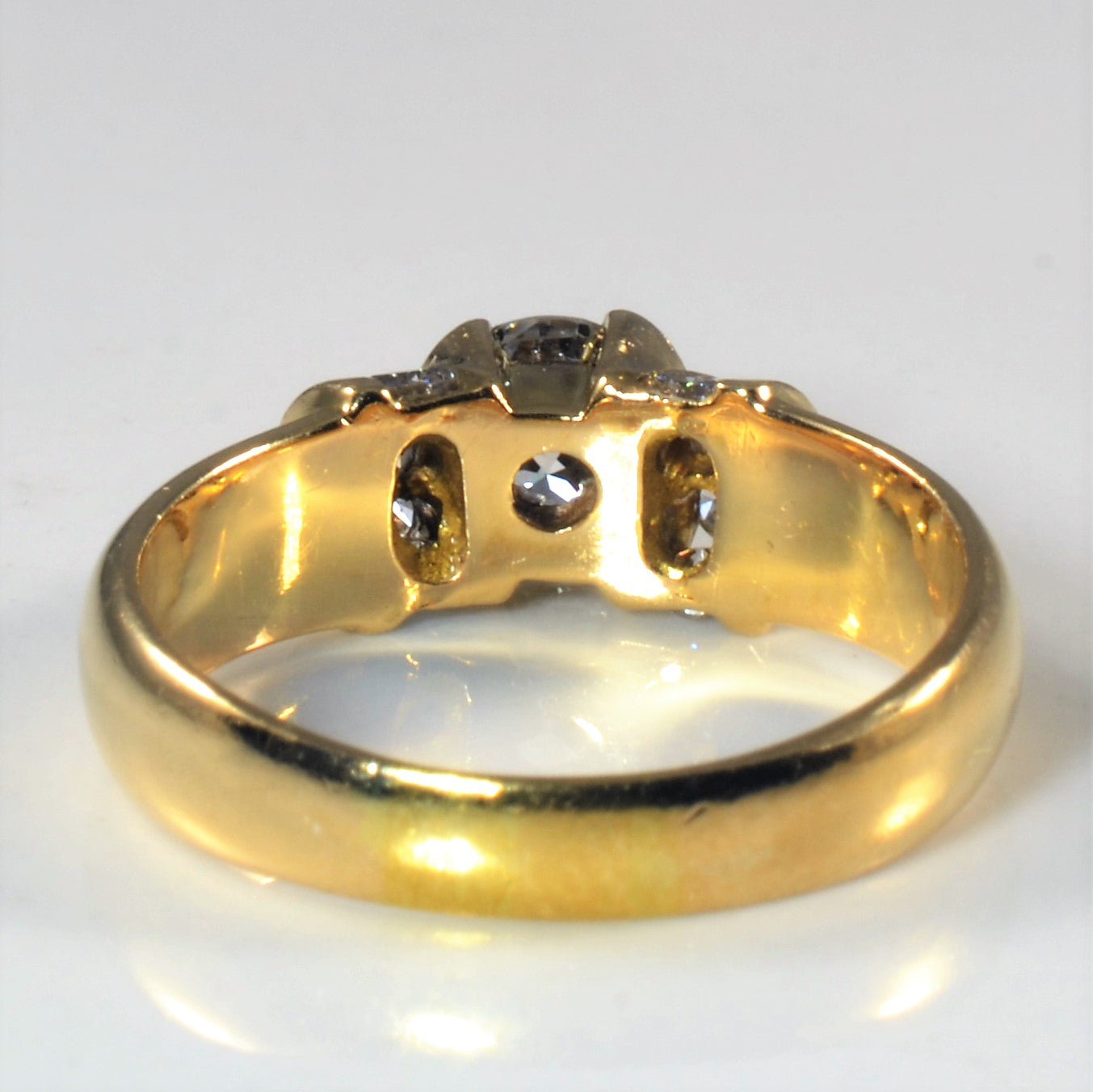 Channel Detailed Semi Bezel Diamond Ring | 0.90ctw | SZ 7.5 |