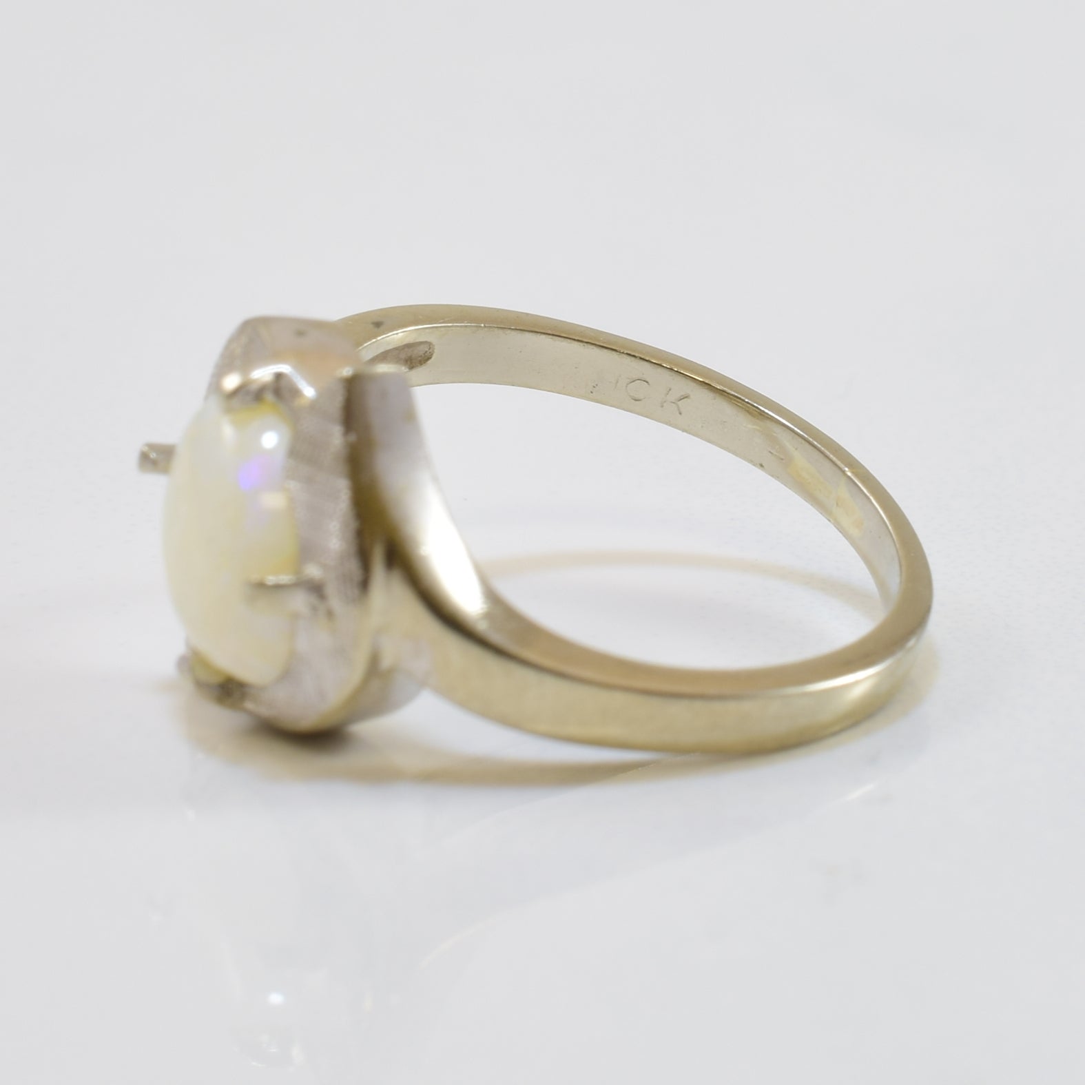Oval Opal Ring | 0.65ct | SZ 4.25 |
