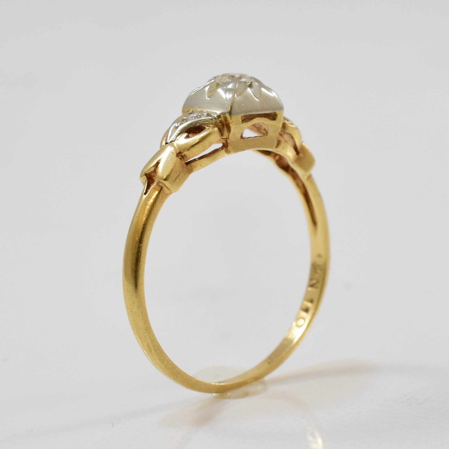 Bluebird' Retro Illusion Set Diamond Ring | 0.07ctw | SZ 6 |