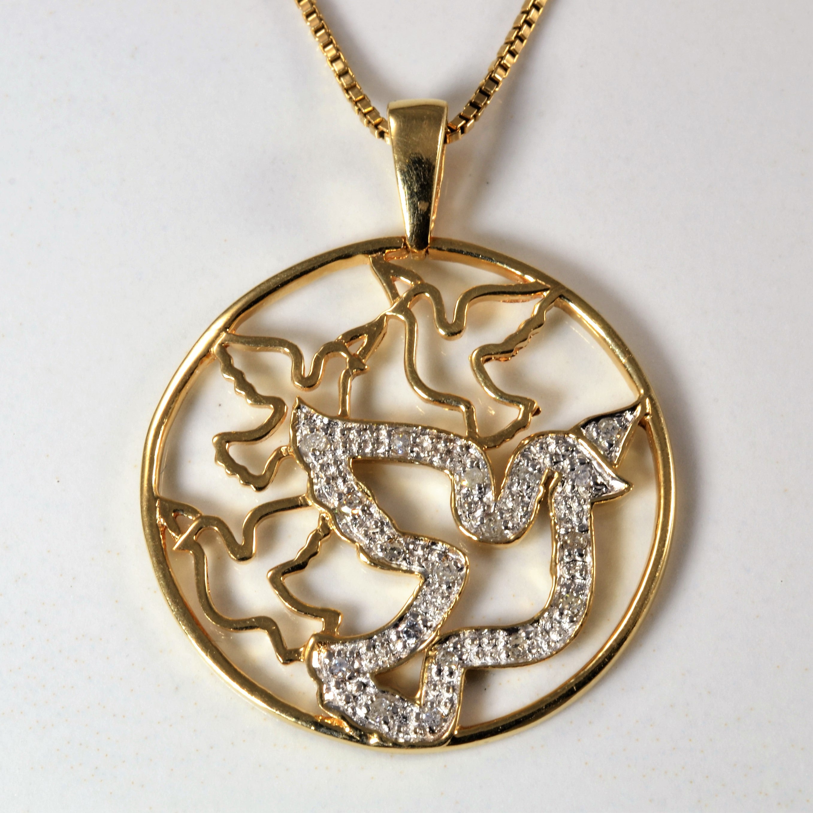 Flying Diamond Bird Filigree Necklace | 0.09ctw | 20" |