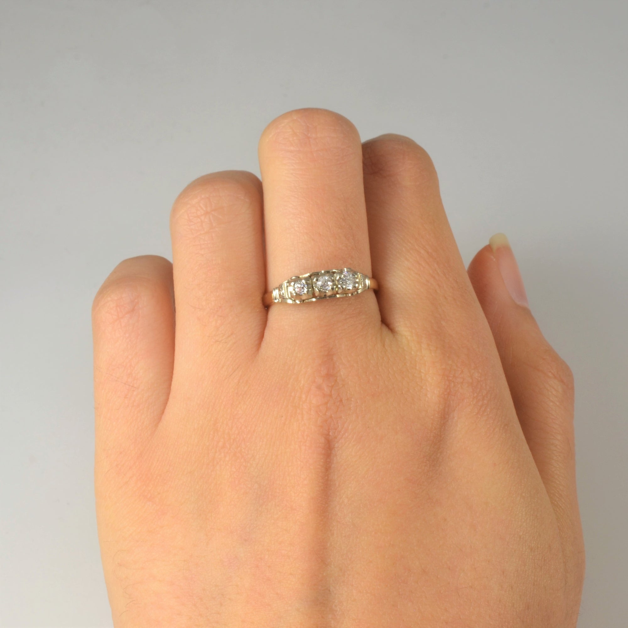 1930s Three Stone Diamond Ring | 0.17ctw | SZ 7.75 |