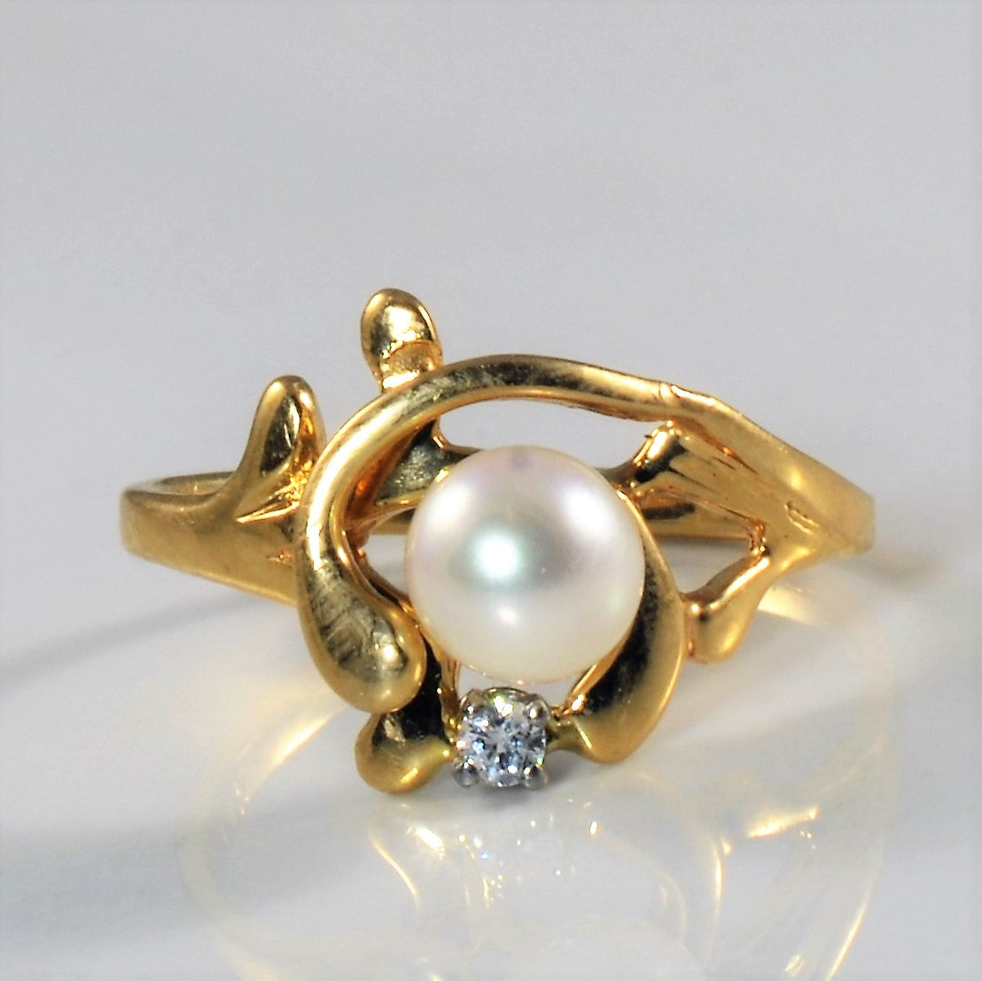 Abstract Diamond & Pearl Ring | 0.03ct | SZ 6.5 |