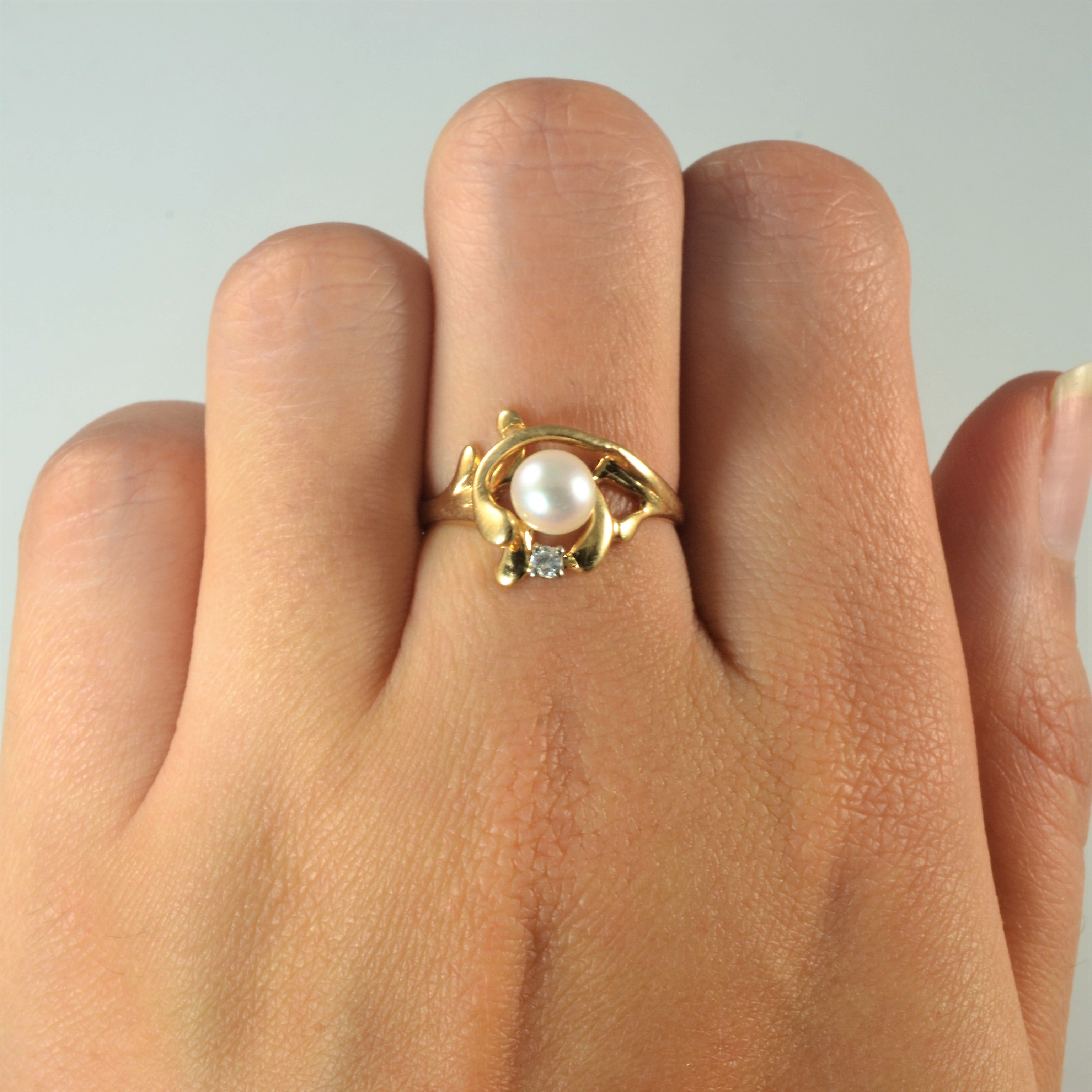 Abstract Diamond & Pearl Ring | 0.03ct | SZ 6.5 |