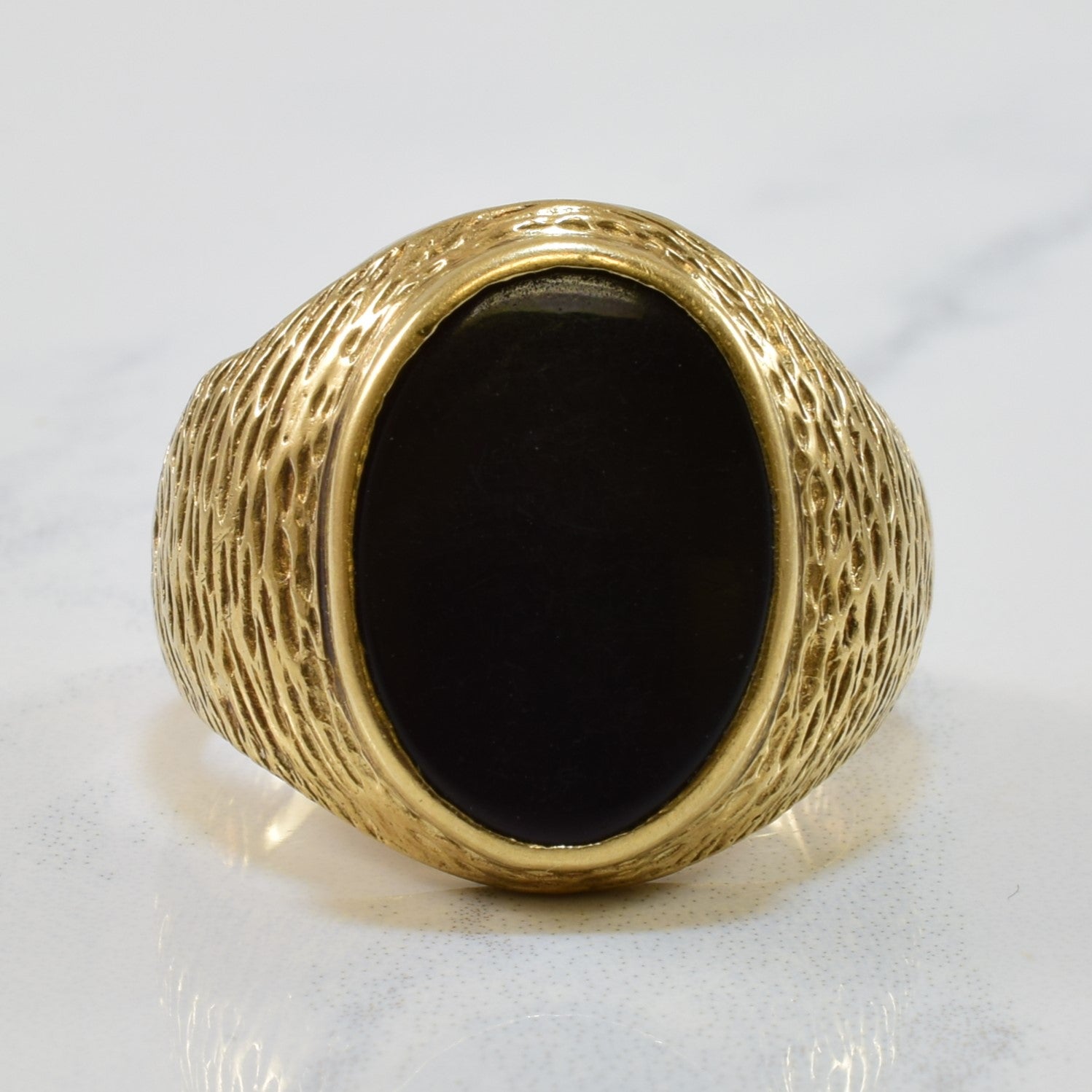 Hallmarked 1982 Bezel Set Oval Onyx Ring | 5.00ct | SZ 9.5 |