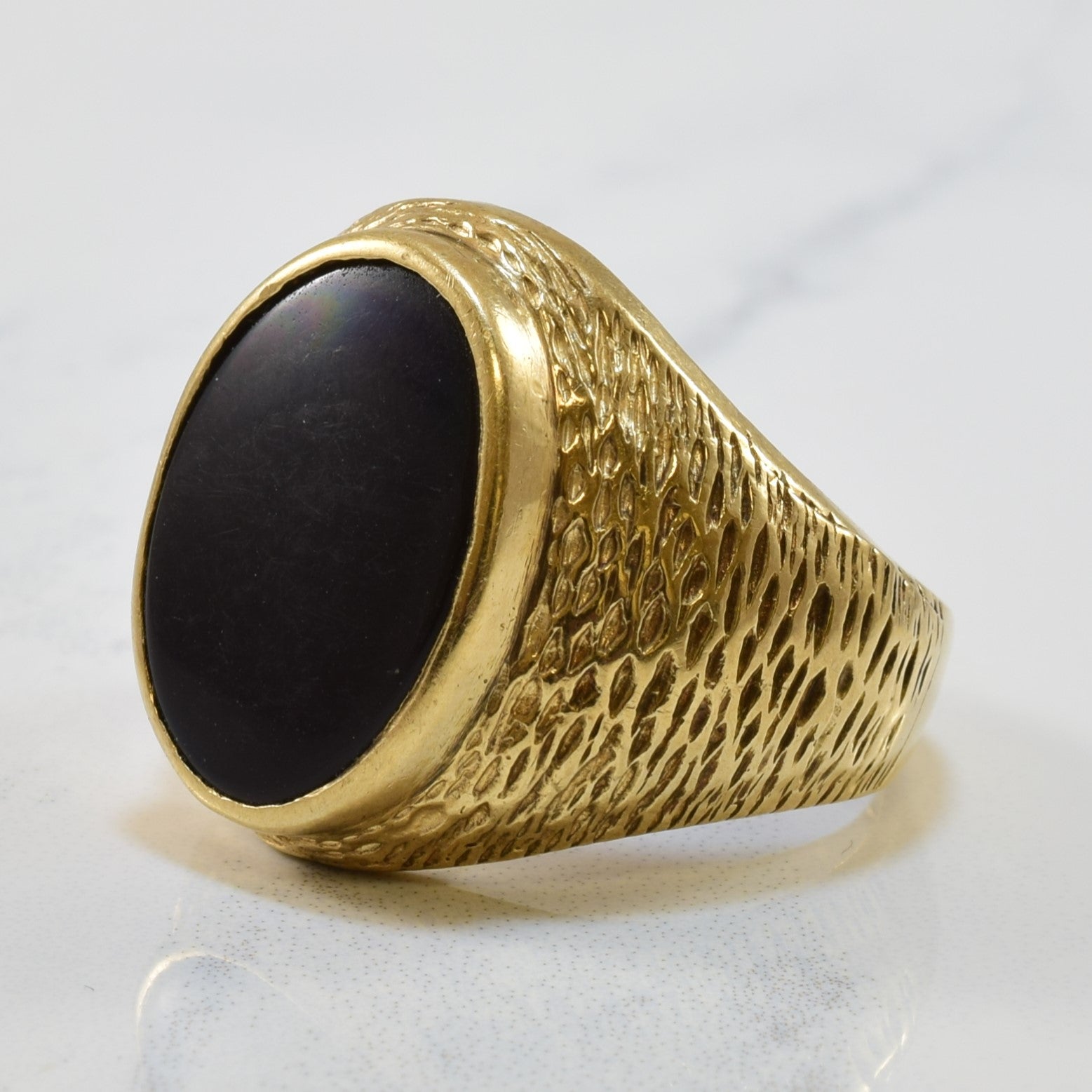 Hallmarked 1982 Bezel Set Oval Onyx Ring | 5.00ct | SZ 9.5 |