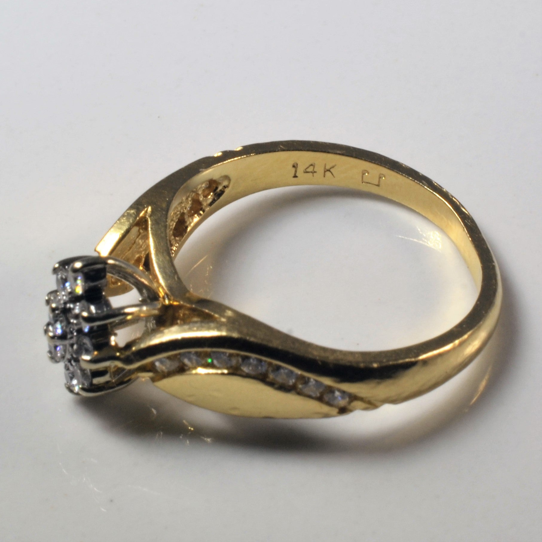 Marquise Shaped Diamond Cluster Ring | 0.30ctw | SZ 6 |