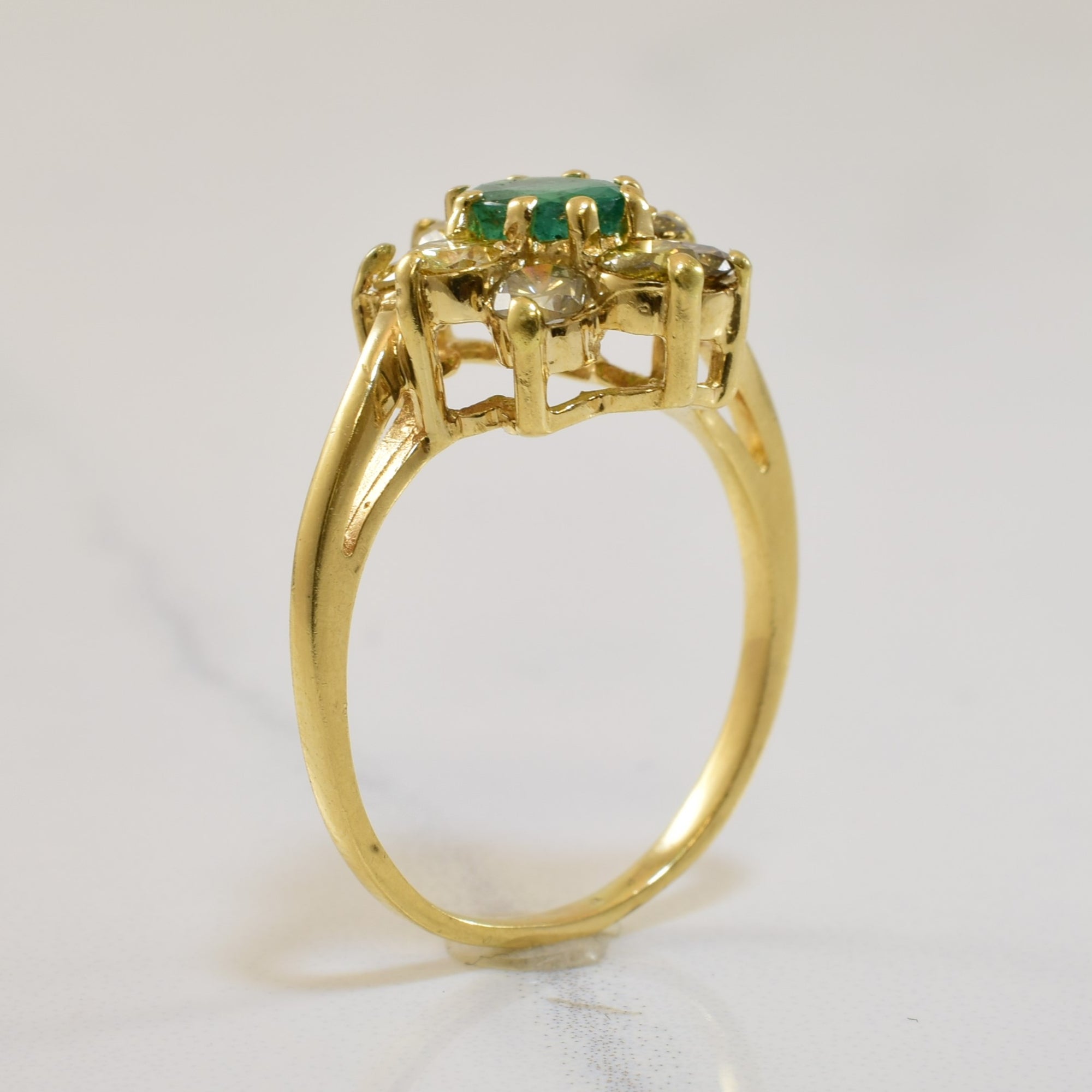 Emerald & Gradient Yellow Diamond Cocktail Ring | 0.80ctw, 0.40ct | SZ 7 |