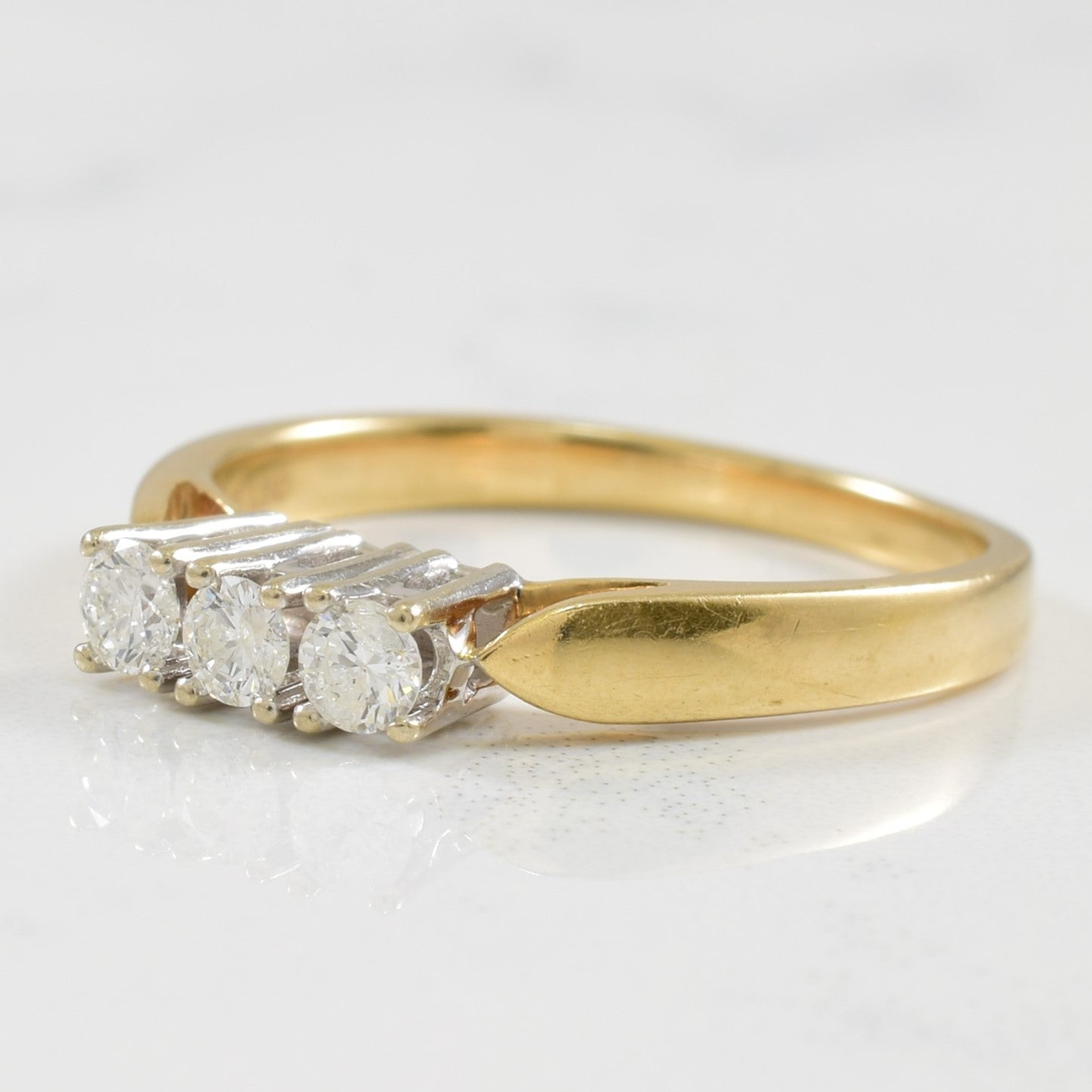 Three Stone Diamond Ring | 0.21ctw | SZ 7 |