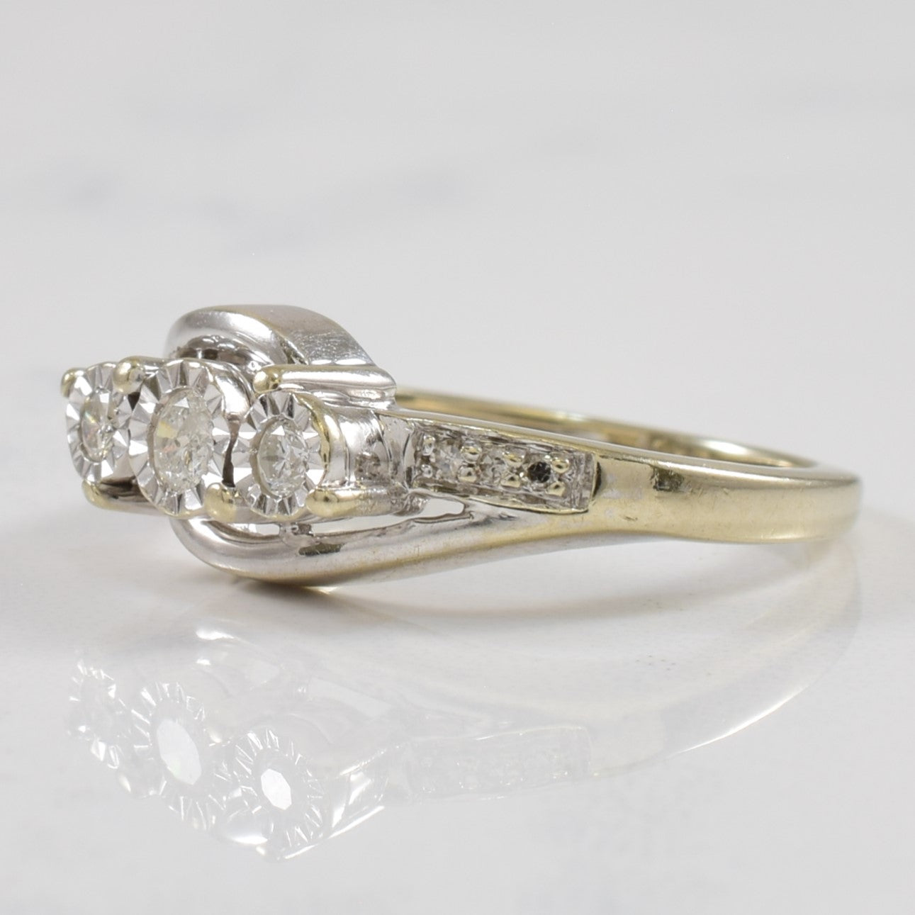 Illusion Set Diamond Bypass Ring | 0.14ctw | SZ 6 |