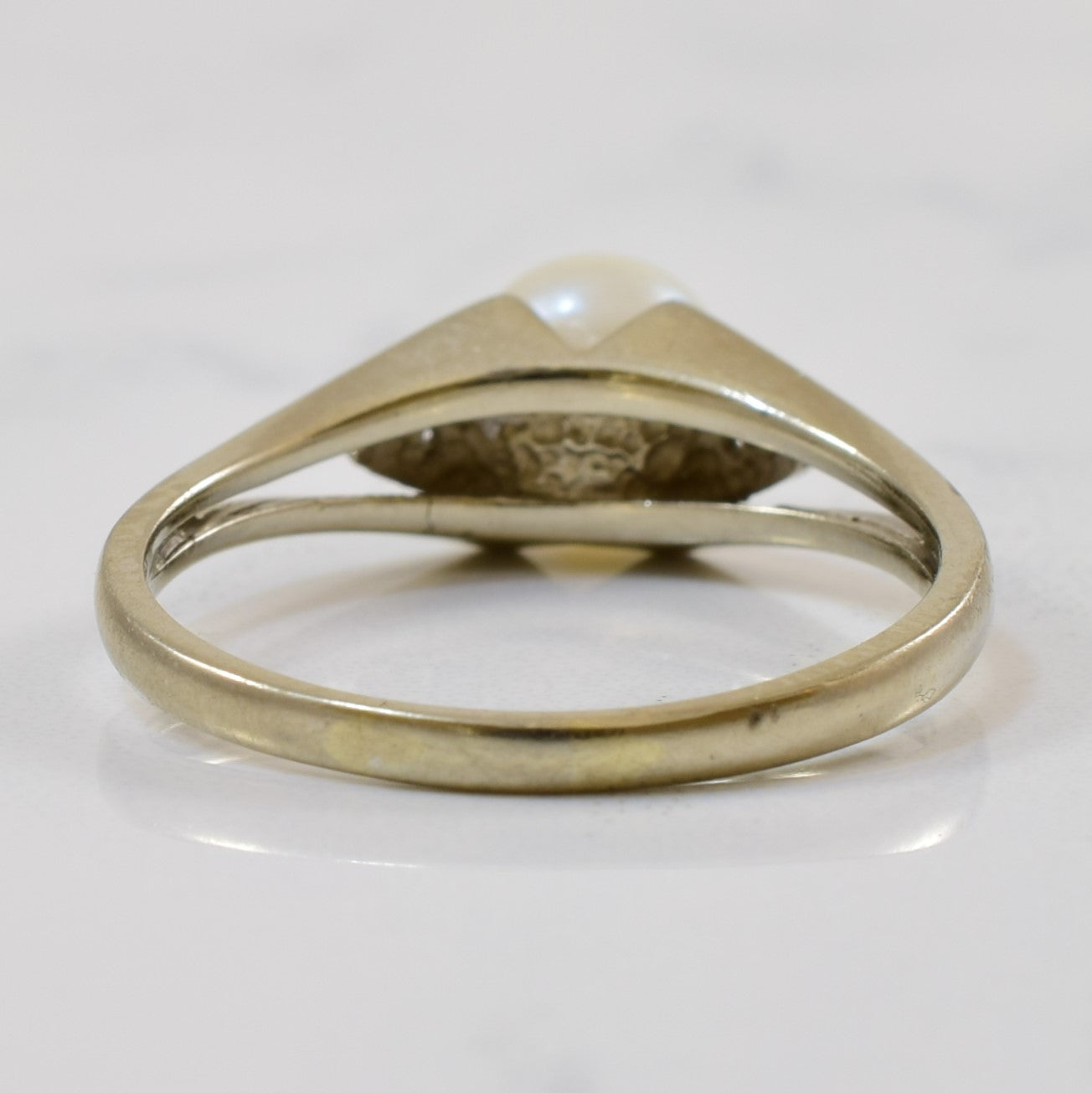 Pearl & Diamond Ring | 2.00ct, 0.02ctw | SZ 7.5 |
