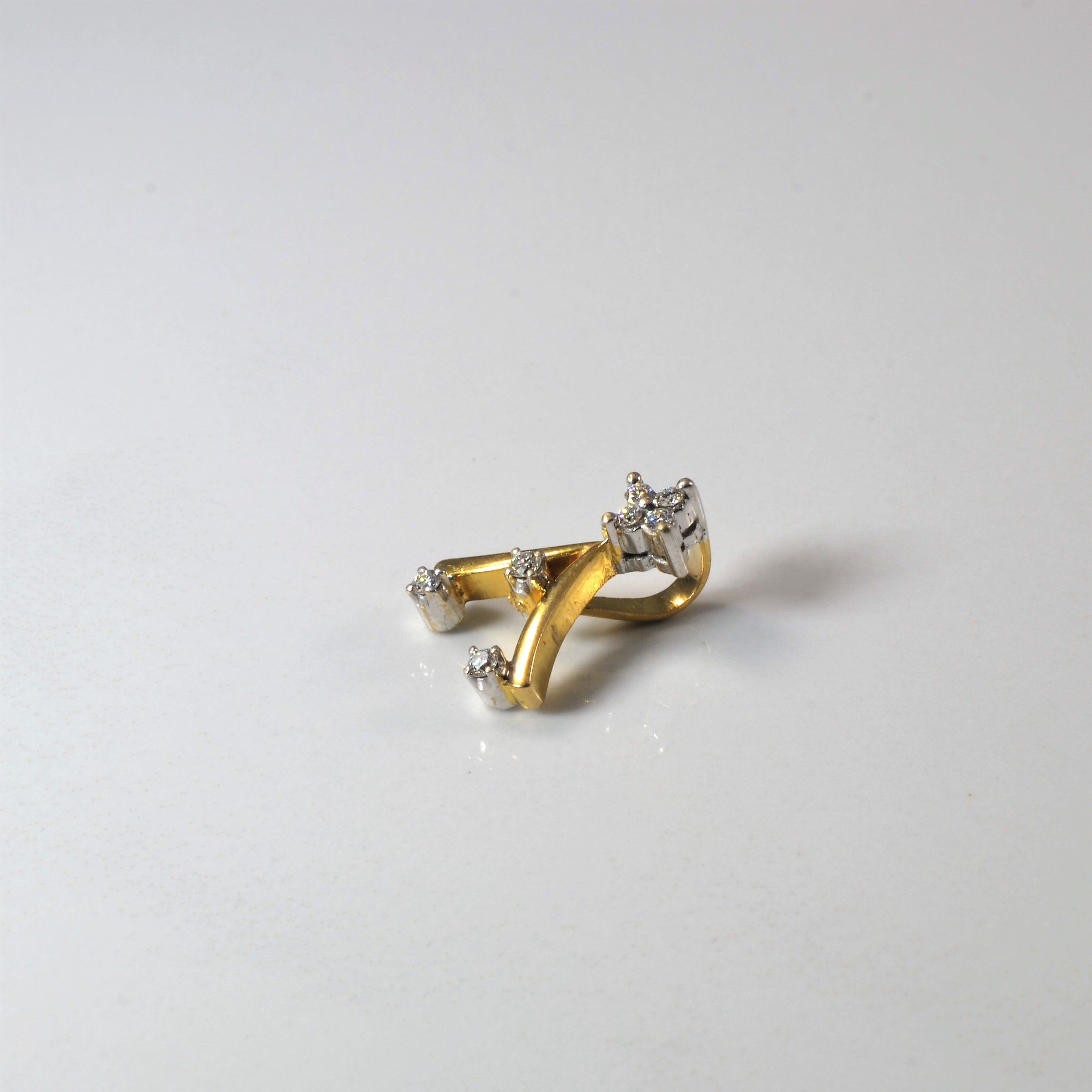 Chevron Diamond Pendant | 0.11ctw |