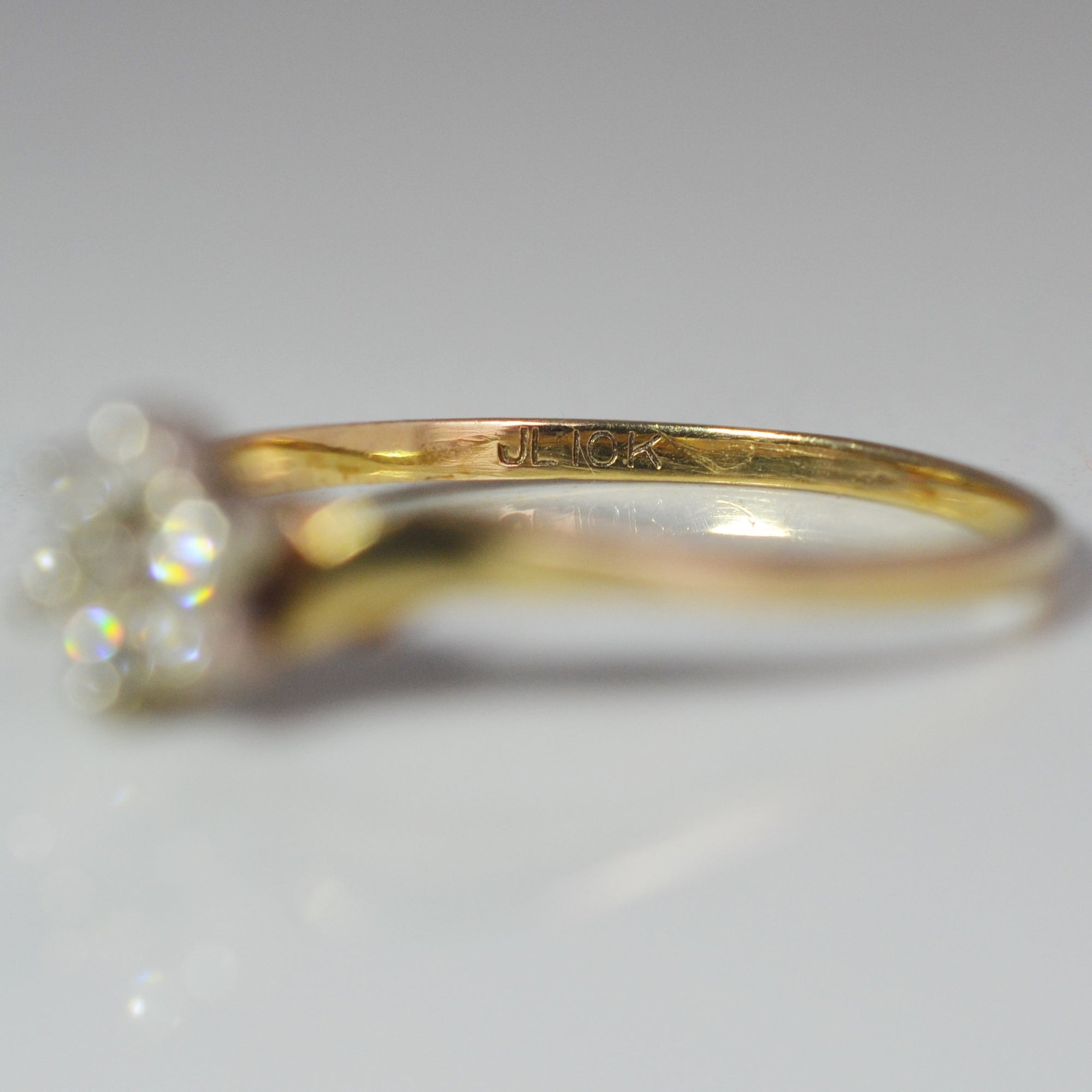 Petite Diamond Flower Ring | 0.07 ct, SZ 6.5 |