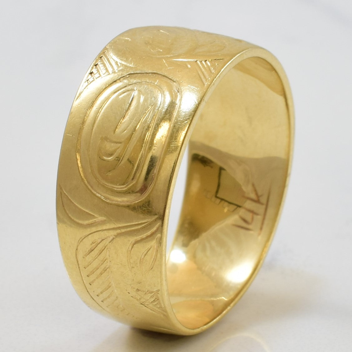 Indigenous Carved Gold Band | SZ 10 |