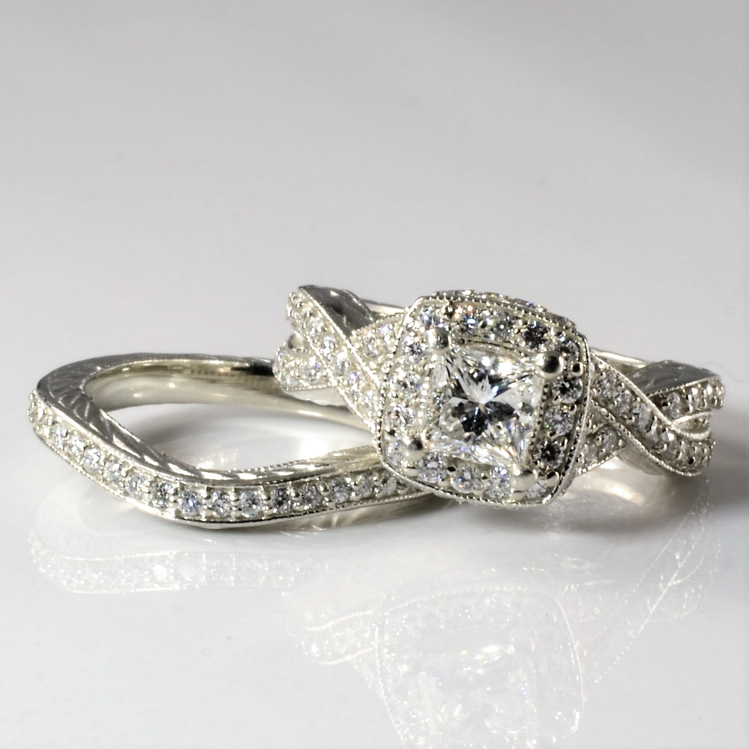 Twisted Band Halo Wedding Set | 1.45ctw | SZ 4.5 |