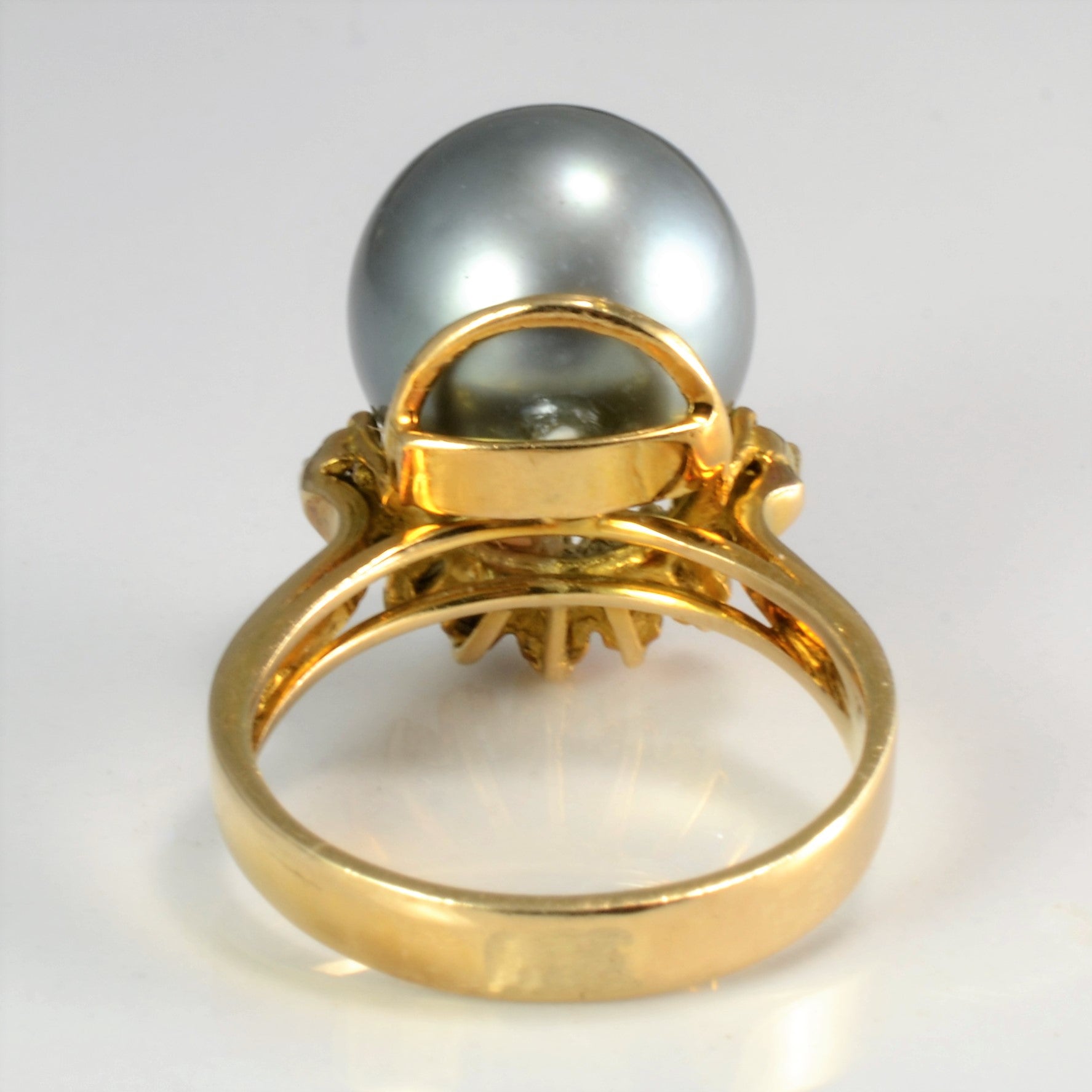 Pearl & Diamond Cocktail Ring | 0.20 ctw, SZ 6 |