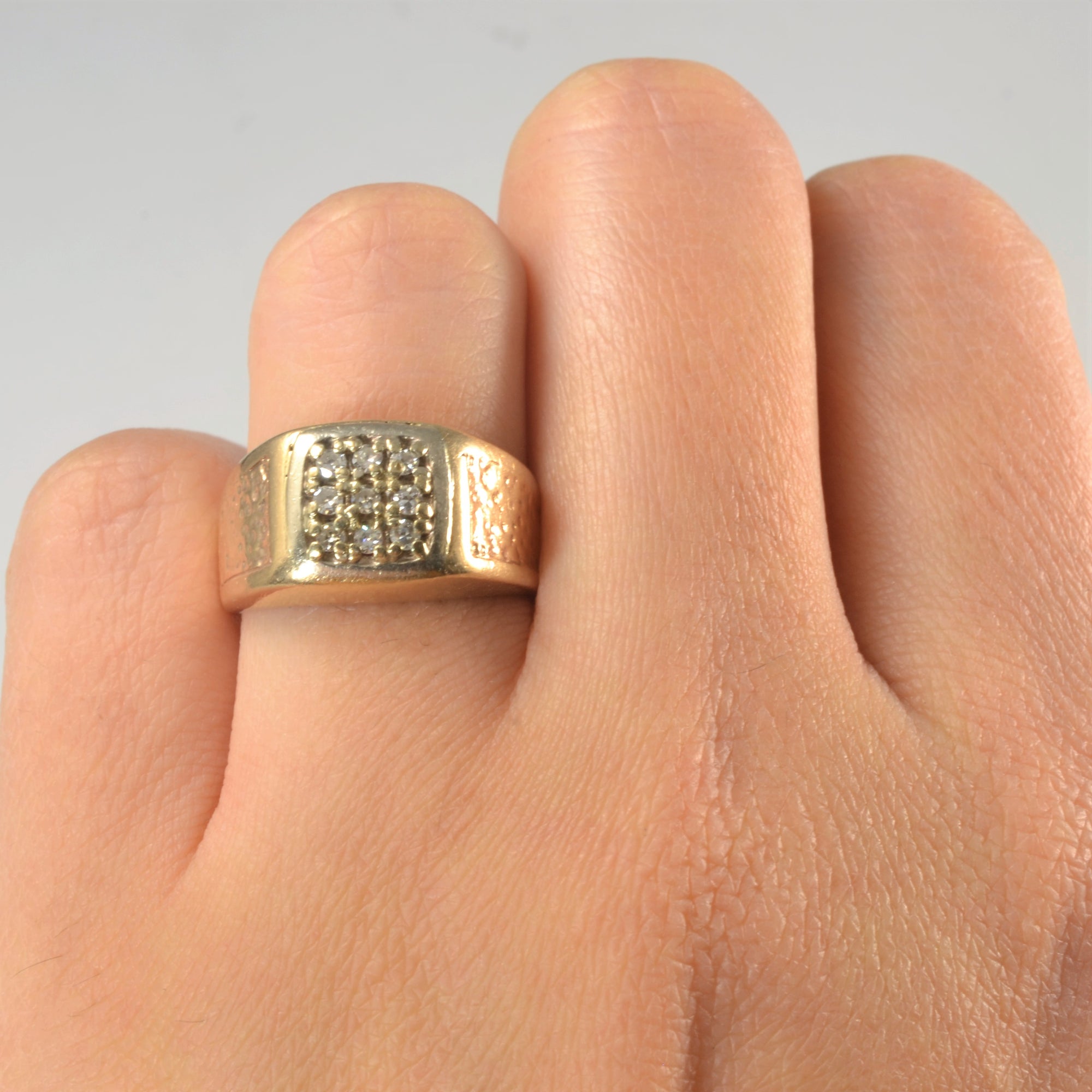 Textured Diamond Grid Ring | 0.14ctw | SZ 5.75 |