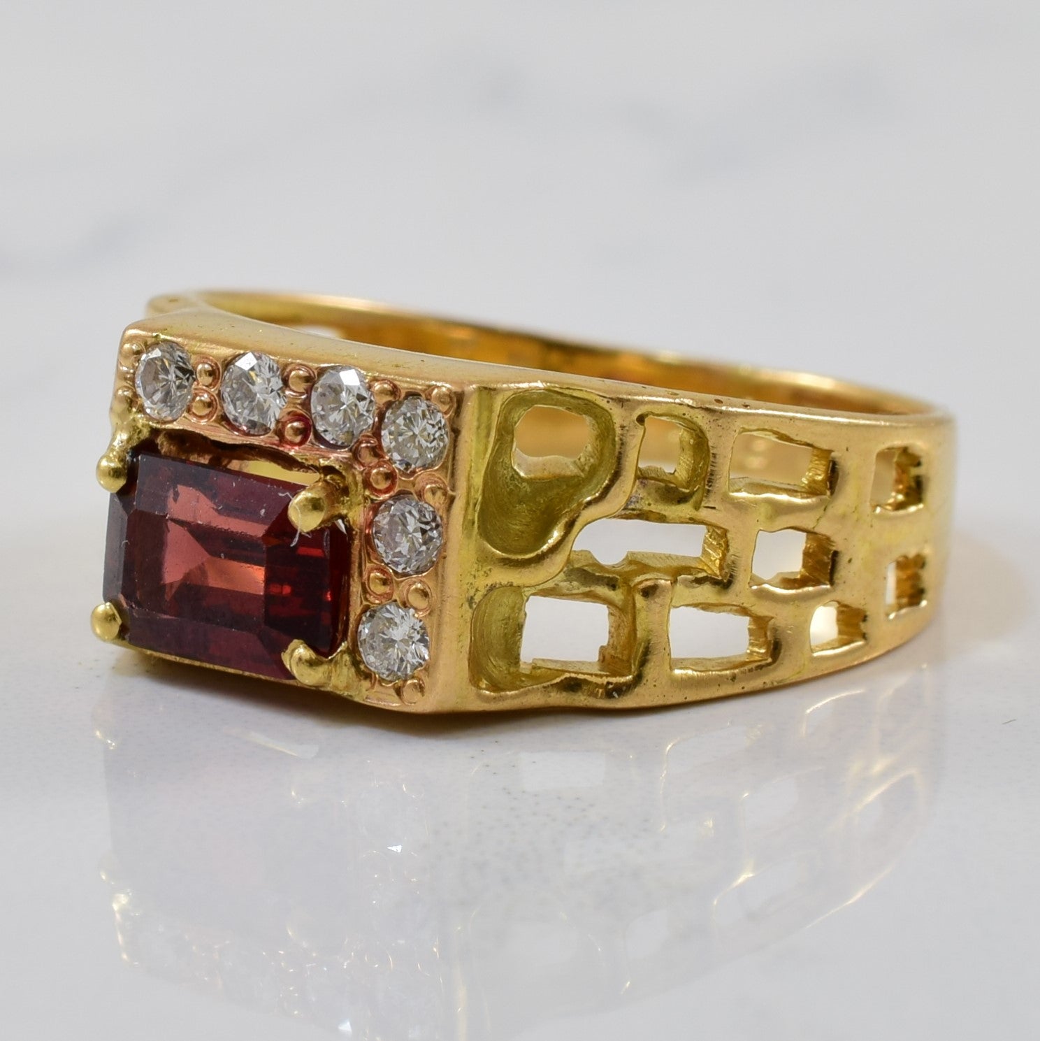 Garnet & Diamond Textured Ring | 1.14ct, 0.13ctw | SZ 10.5 |