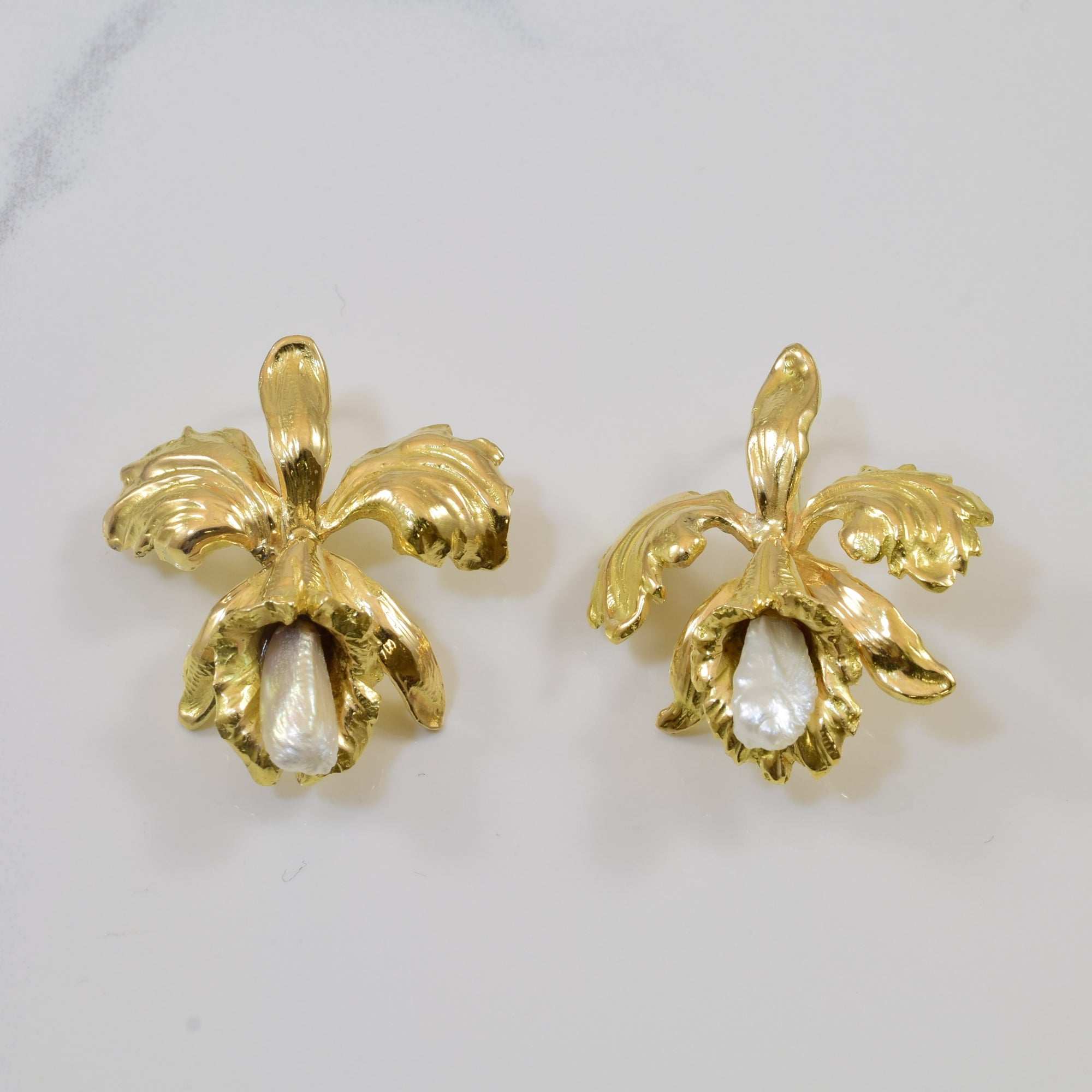 Baroque Pearl Flower Earrings | 2.00ctw |