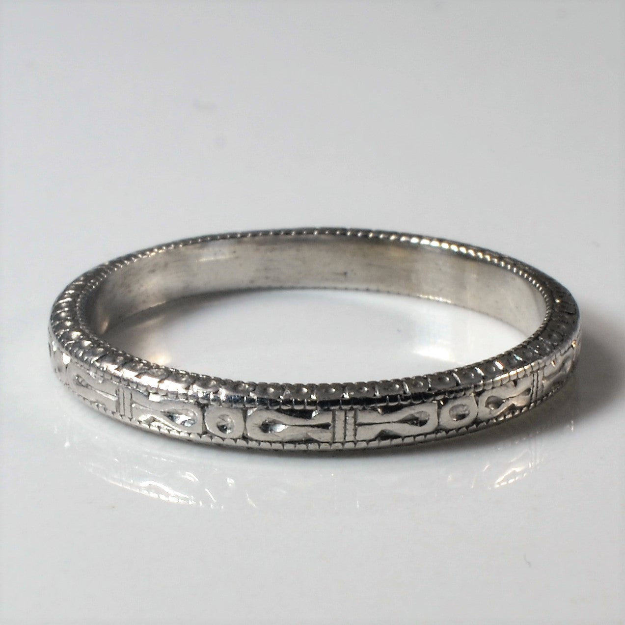 18k White Gold Detailed Band | SZ 6.5 |