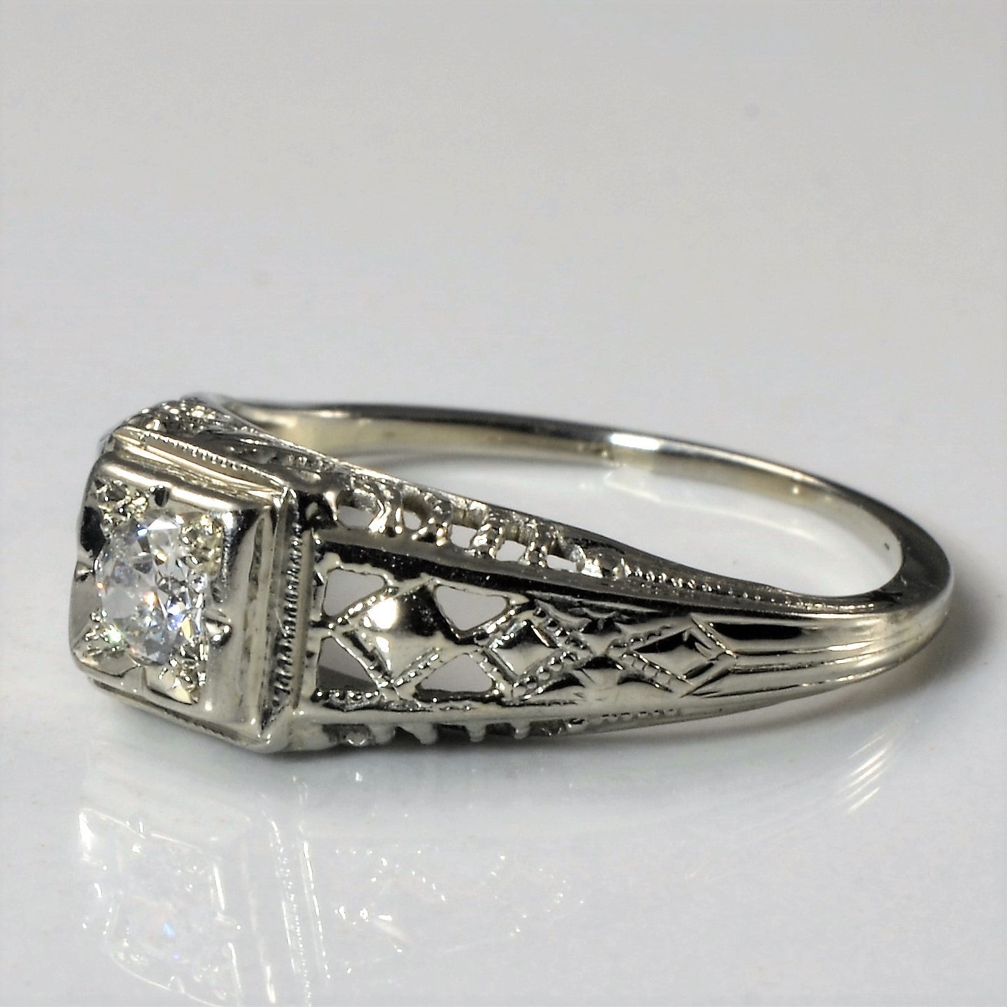 Art Deco Low Profile Solitaire | 0.12ct | SZ 4.25 |