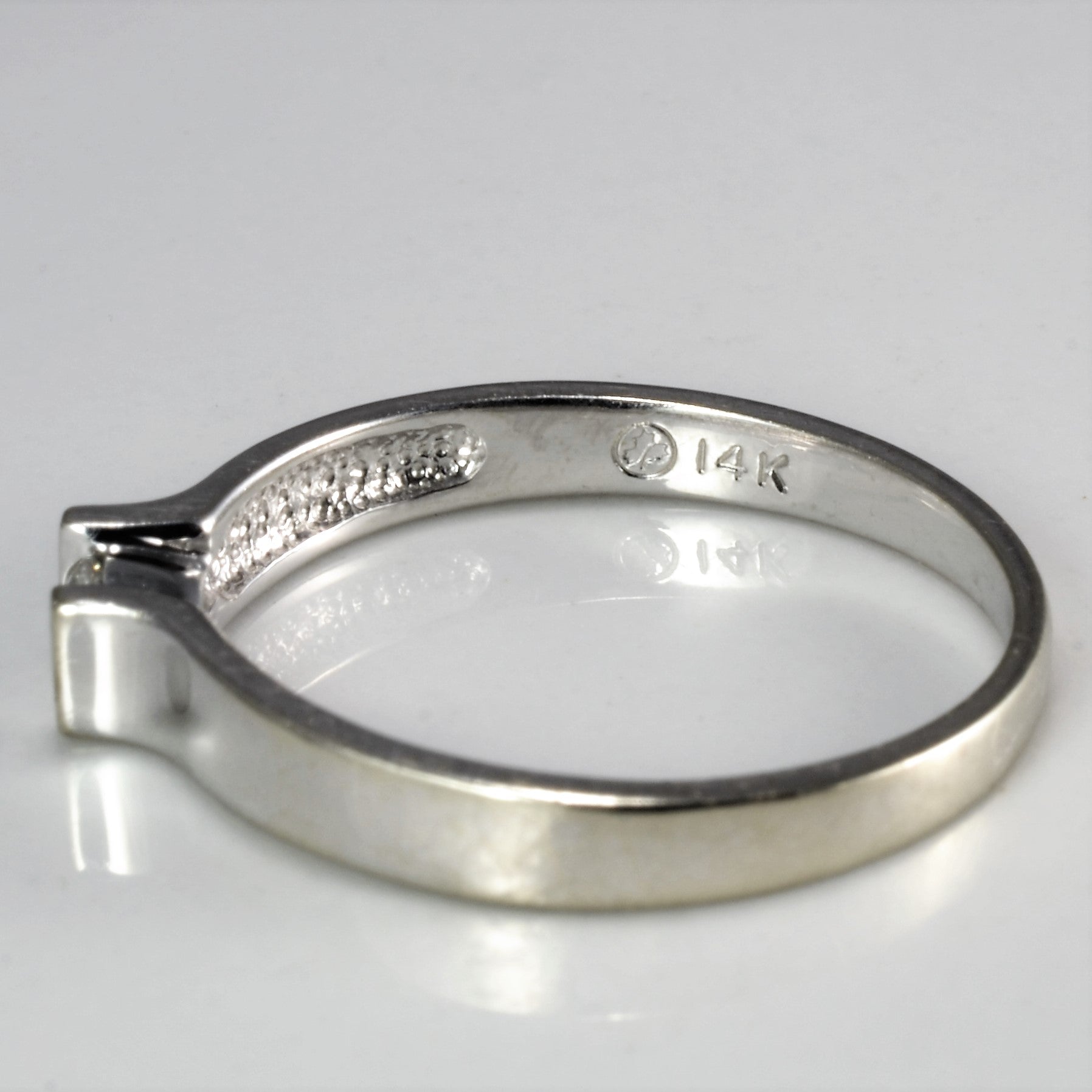 Semi Bezel Solitaire Diamond Ring | 0.10 ct, SZ 6.25 |